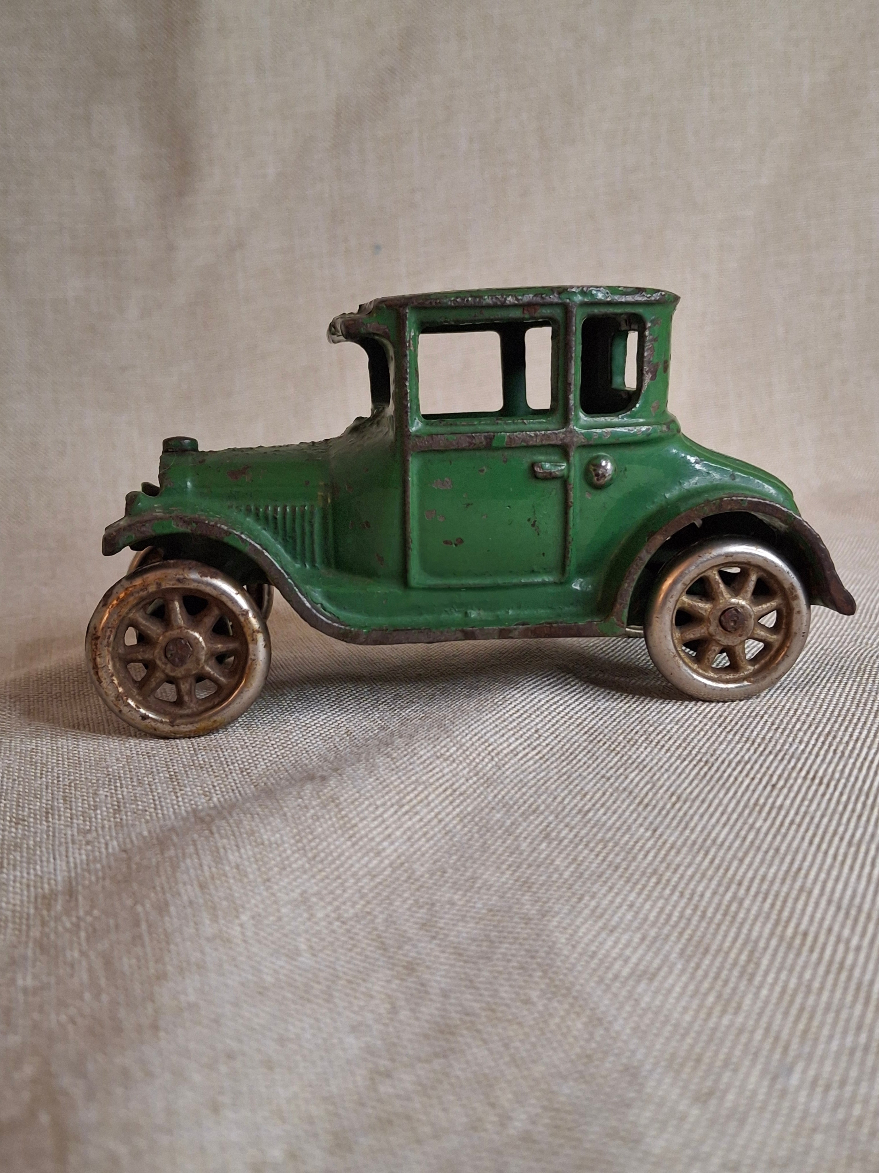Antique Arcade Cast Iron Ford Model A Coupe Green Toy Car 5" Freeport ILL 1920s