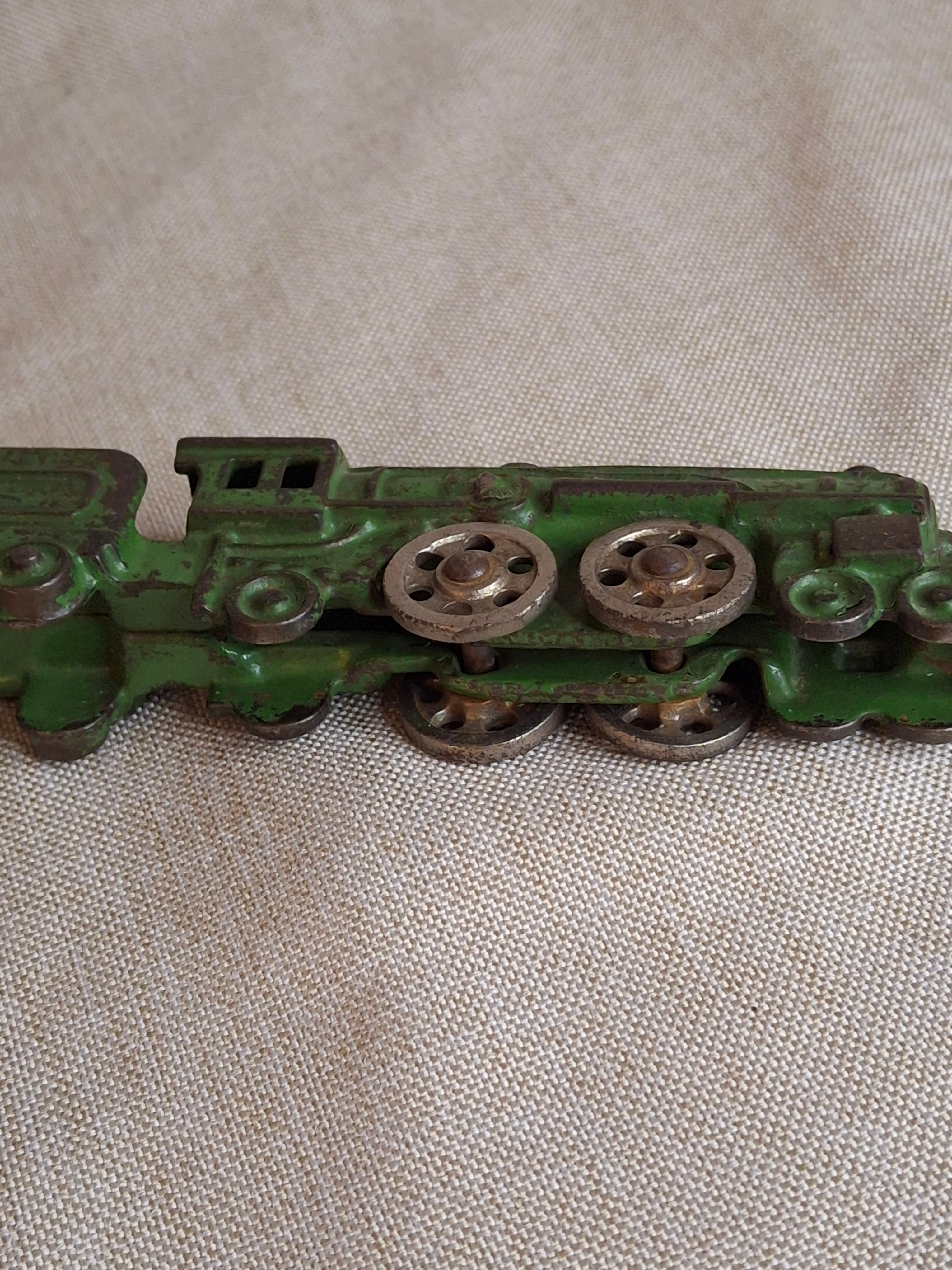 Antique Kilgore Cast Iron Toy Train Locomotive & Tender, Original Green Paint c. 1930s