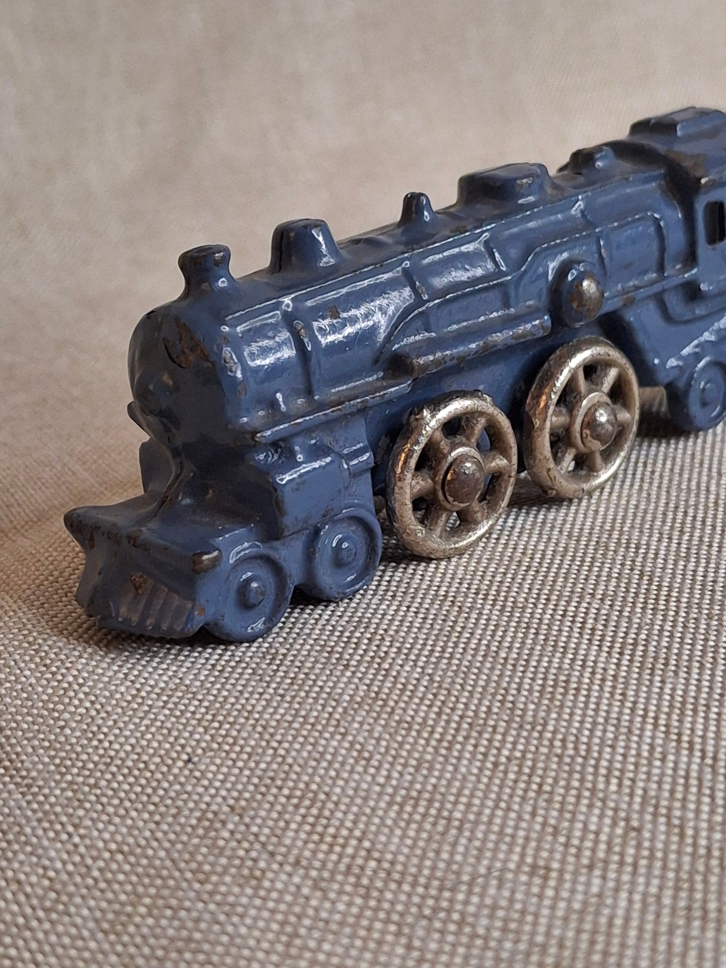 Antique Pre-War Kilgore Cast Iron Toy Floor Train Set – 3 Pieces Blue Paint