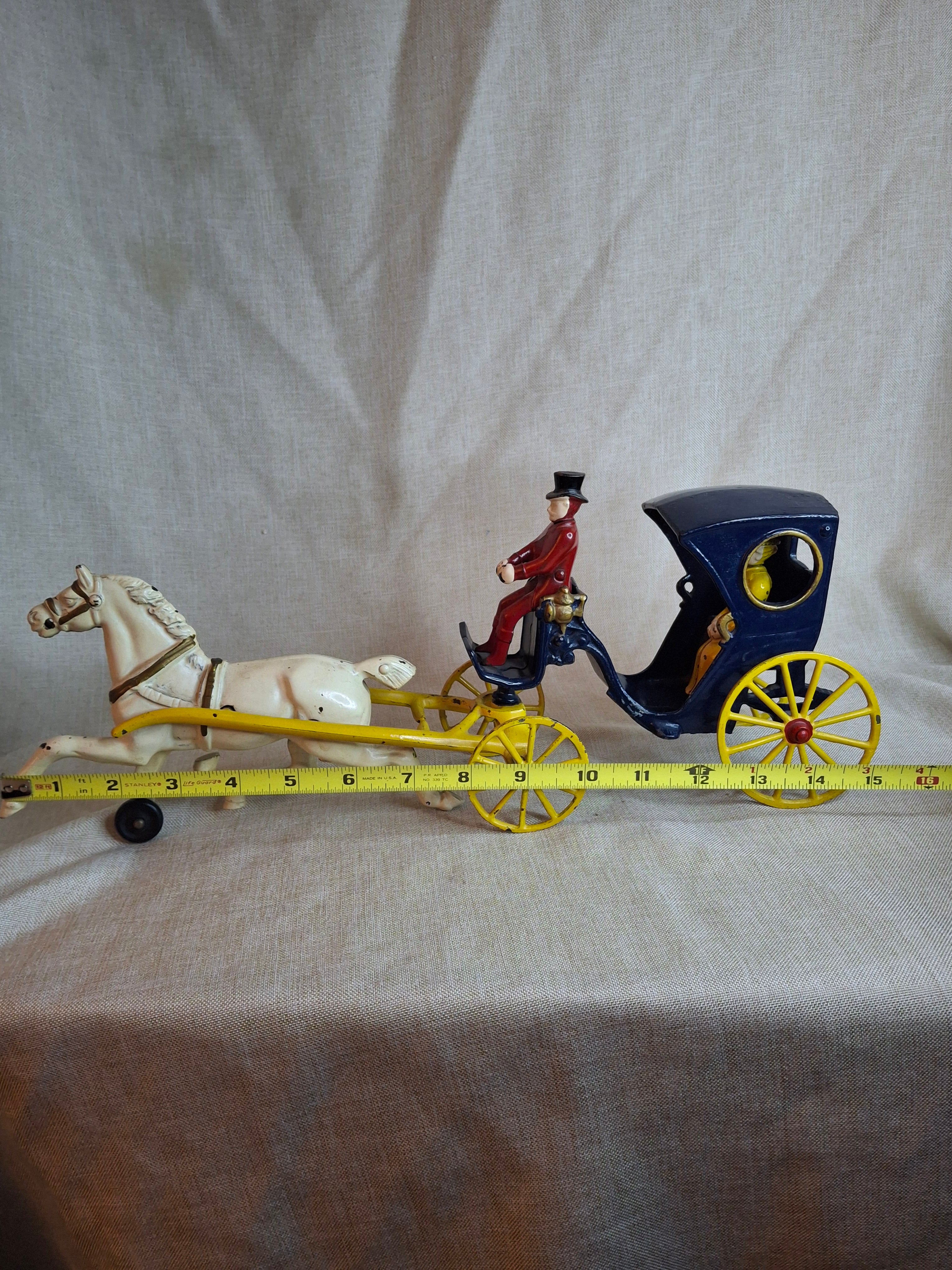 Antique Cast Iron Kenton Cabriolet Hansom Cab Carriage Toy - Original Figures