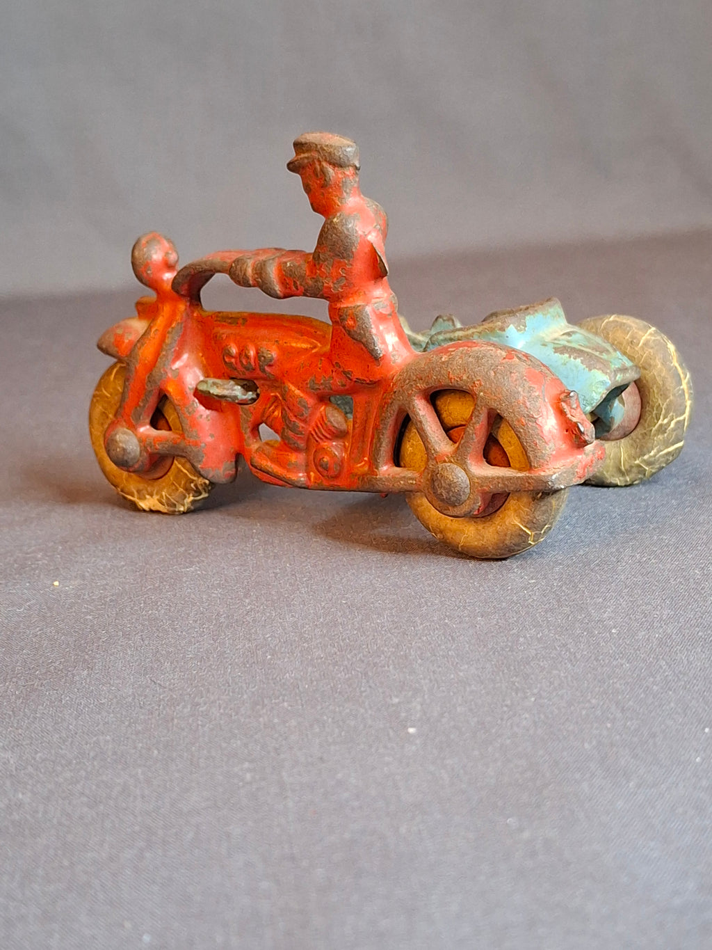 Vintage 1930s Hubley Cast Iron COP Police Motorcycle w/ Sidecar Toy 1724B Original Paint