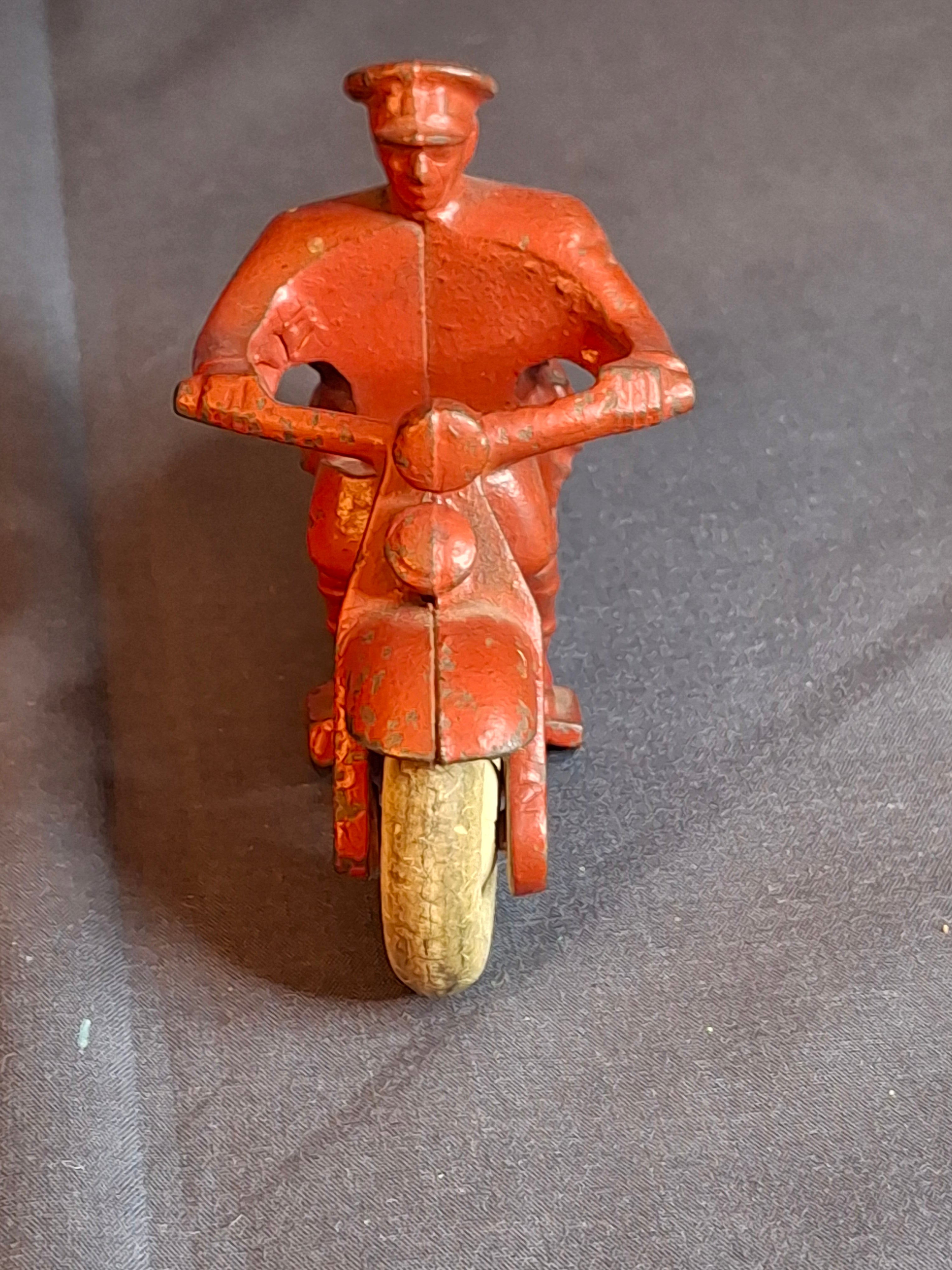 Antique 1930s Hubley Cast Iron Police Motorcycle Toy Red Cop Original Tires 4"