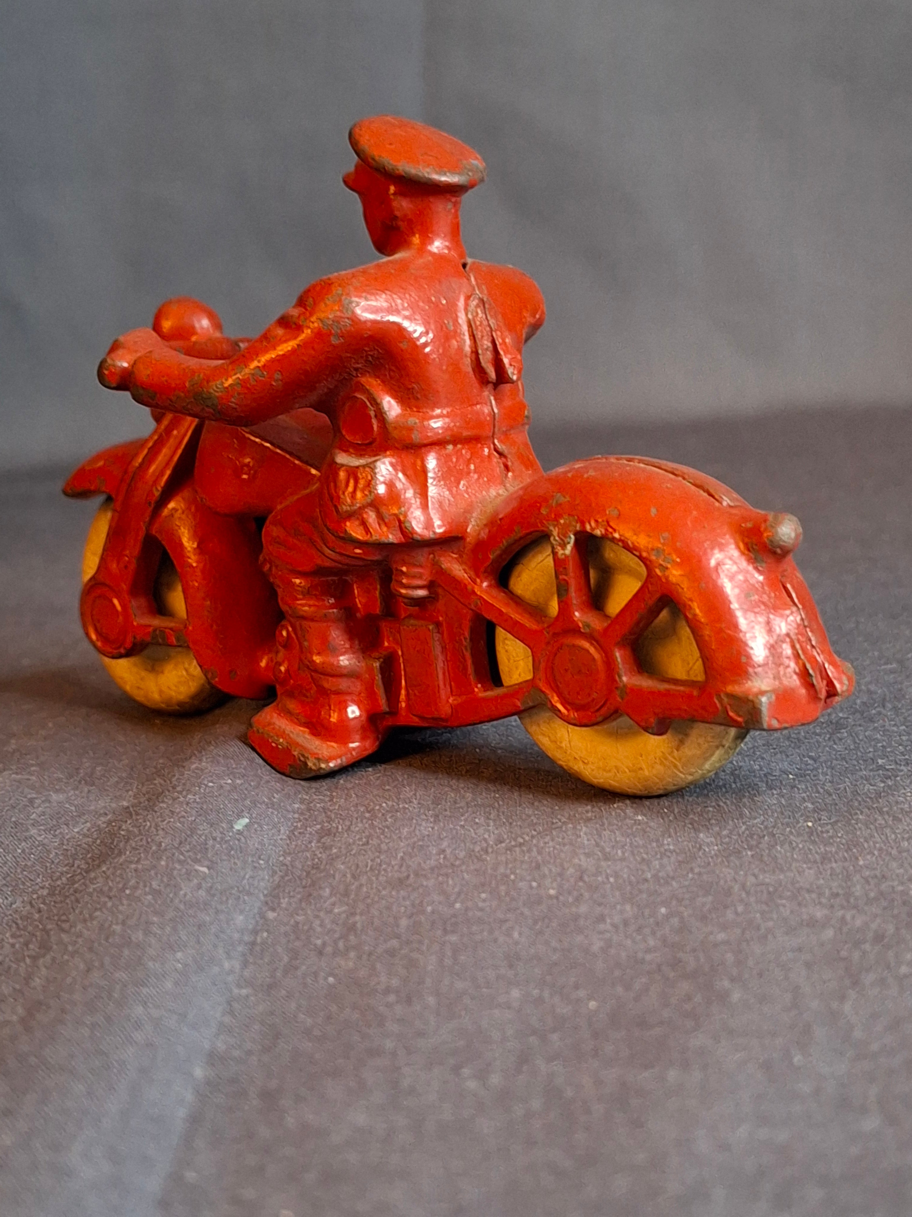 Antique 1930s Hubley Cast Iron Police Motorcycle Toy Red Cop Original Tires 4"