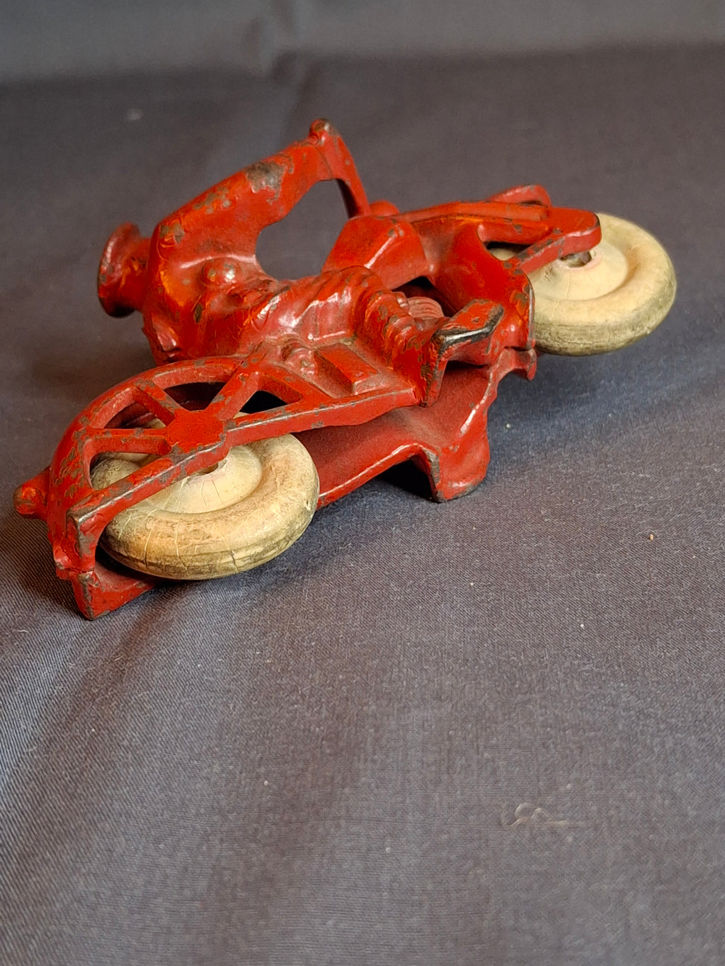 Antique 1930s Hubley Cast Iron Police Motorcycle Toy Red Cop Original Tires 4"