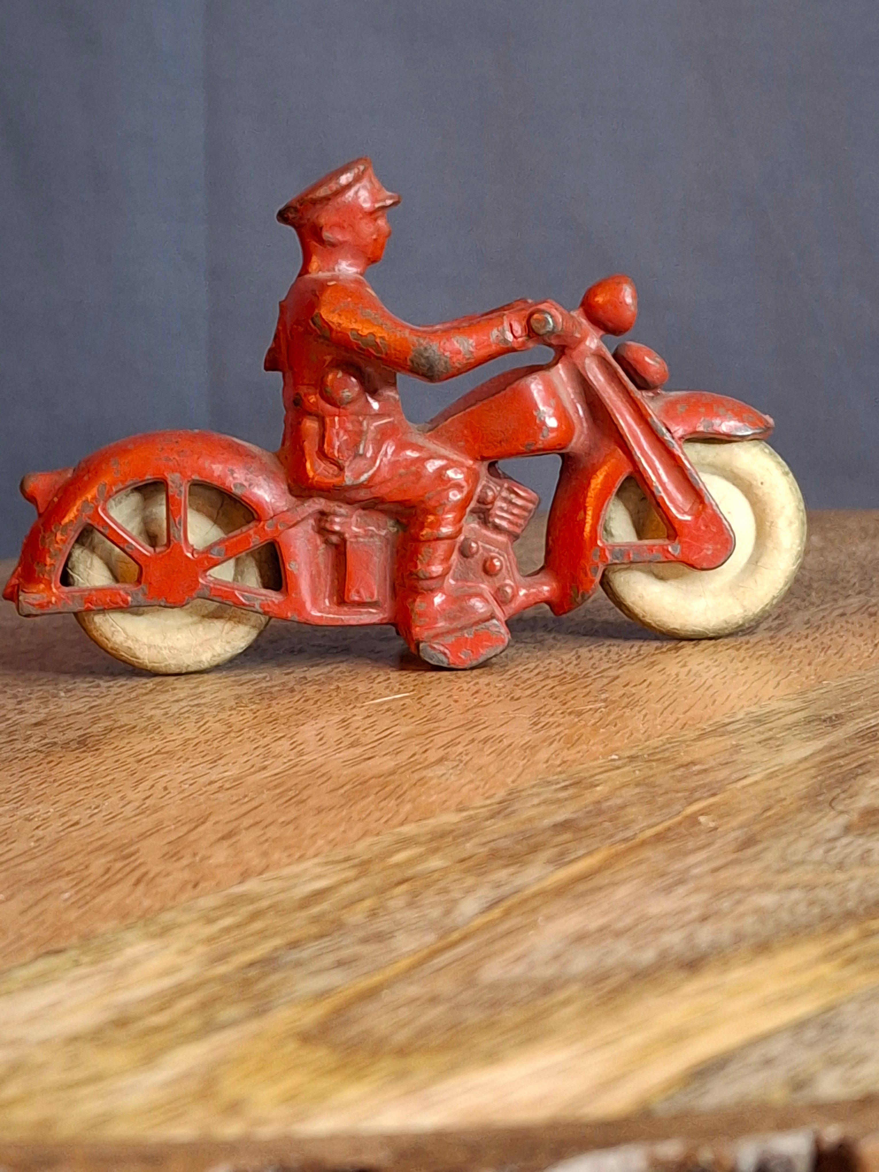 Antique 1930s Hubley Cast Iron Police Motorcycle Toy Red Cop Original Tires 4"