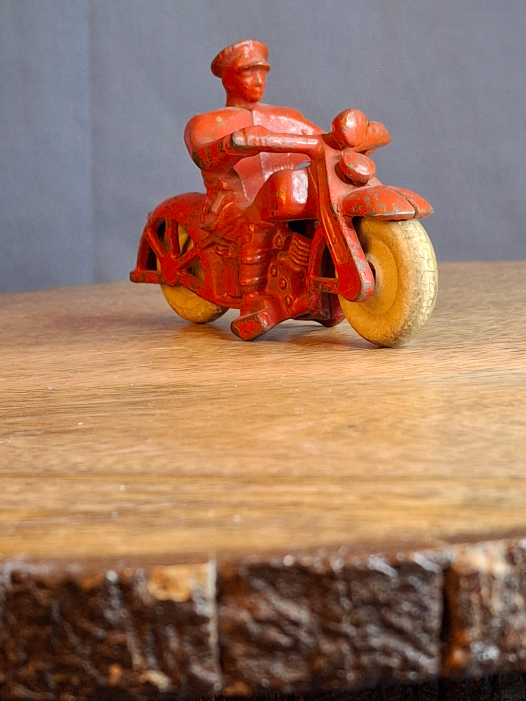 Antique 1930s Hubley Cast Iron Police Motorcycle Toy Red Cop Original Tires 4"