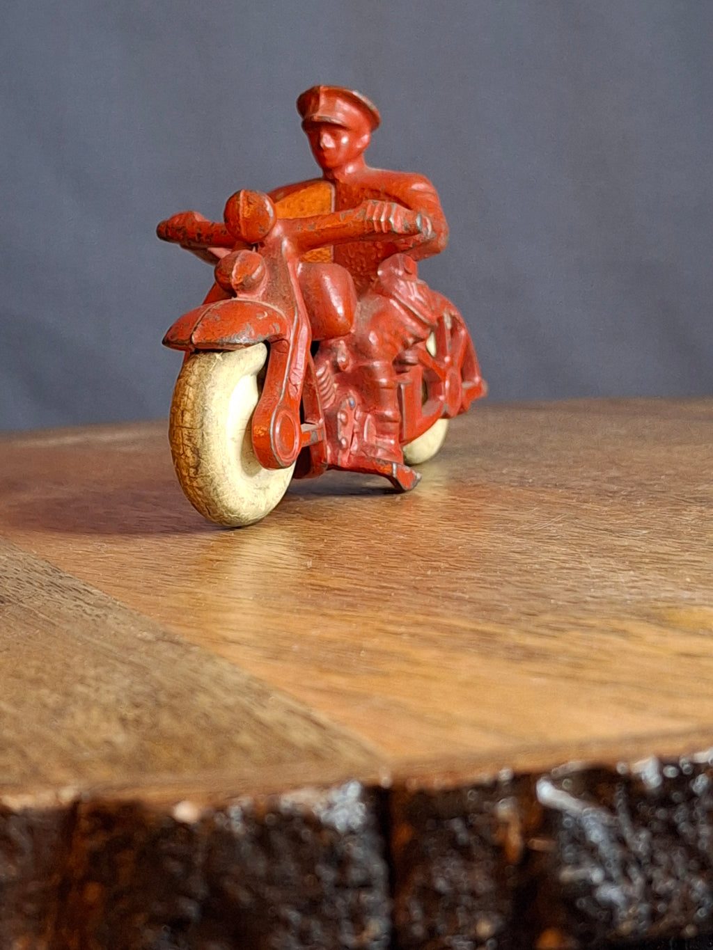 Antique 1930s Hubley Cast Iron Police Motorcycle Toy Red Cop Original Tires 4"
