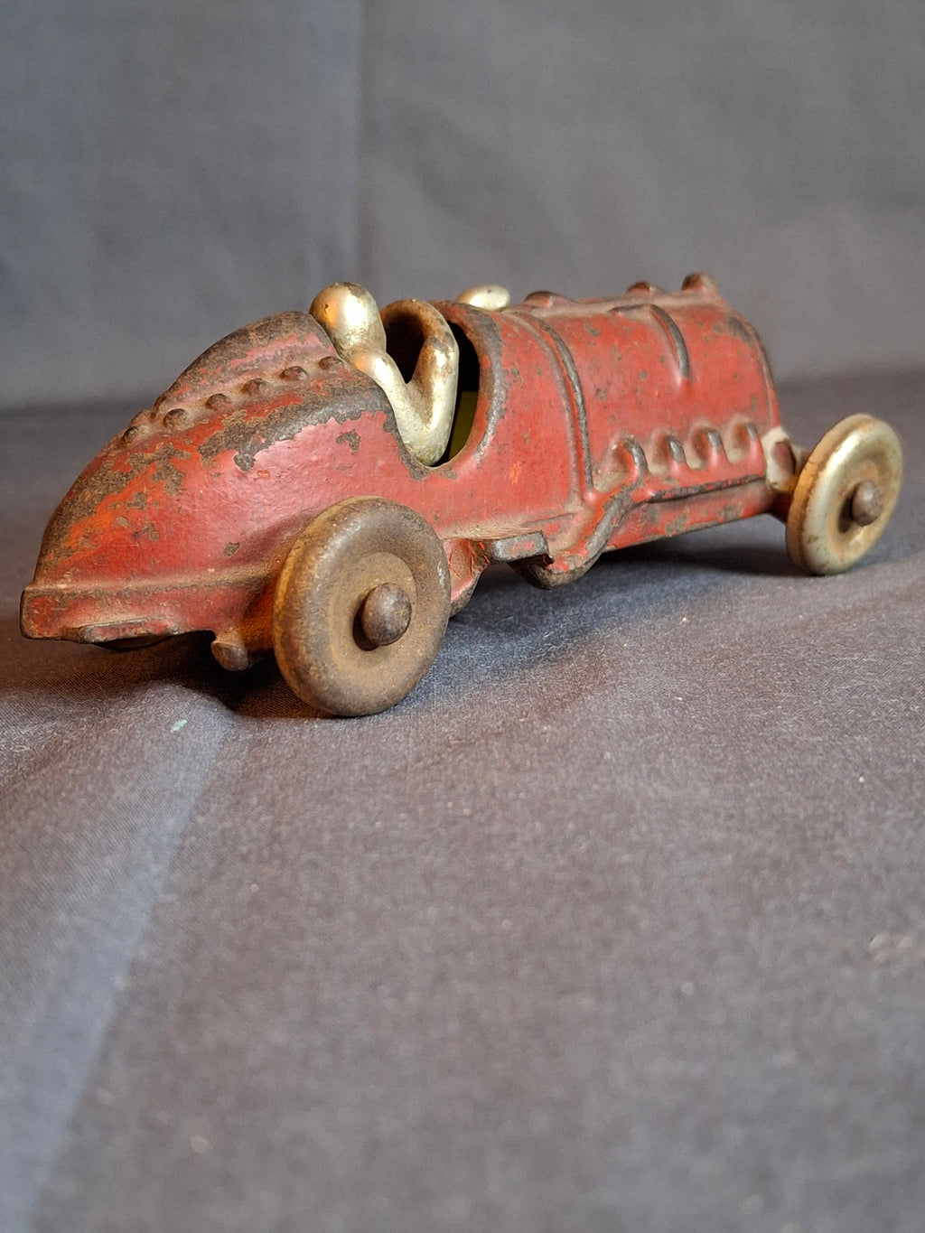 Antique Hubley Cast Iron Race Car No. 7 Vintage 1930s Toy Racer w/ Driver 5"