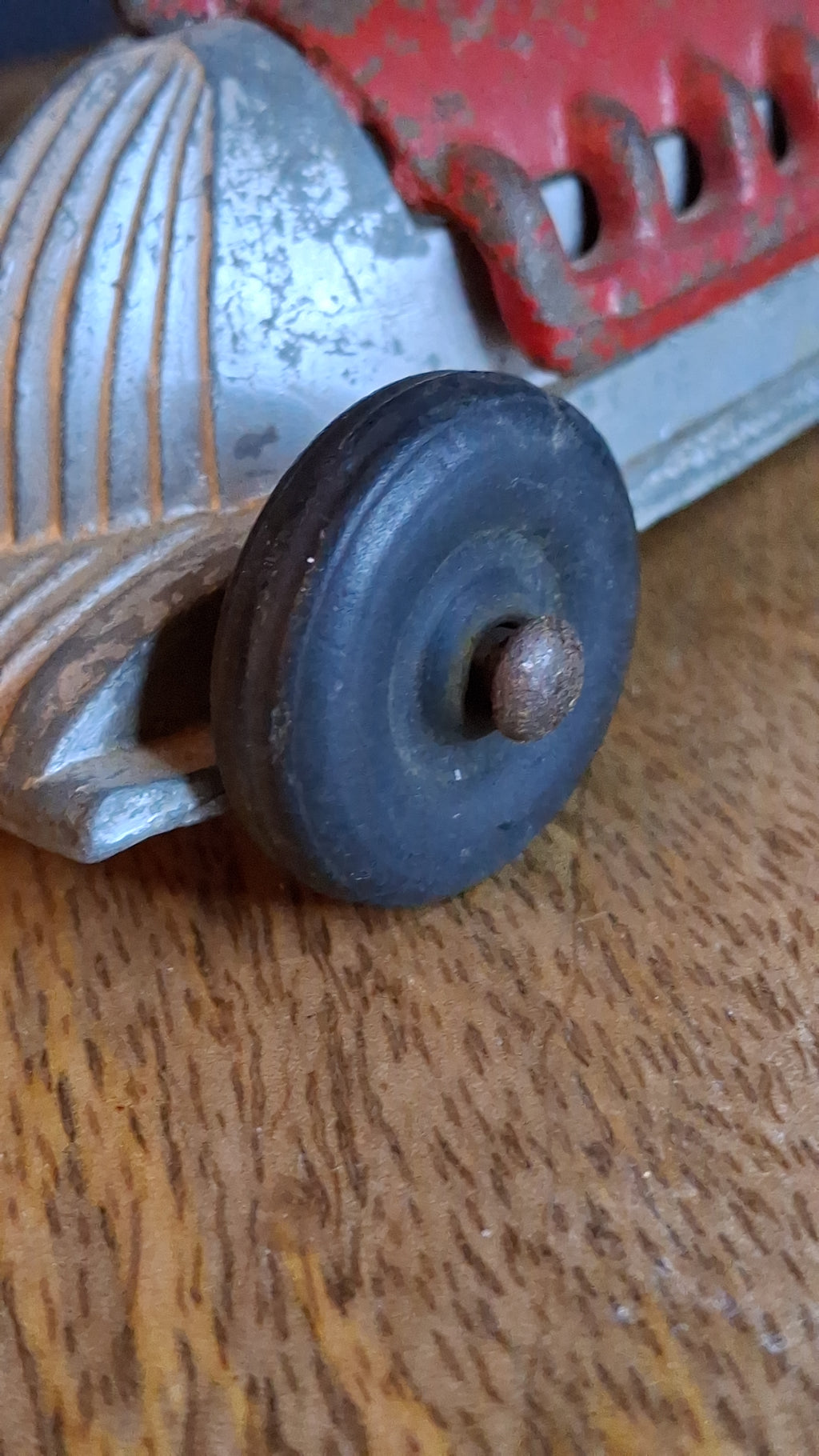 Vintage 1930s Hubley #22 Race Car Toy Model 2330 - Cast Iron & Die-Cast - 7.5"