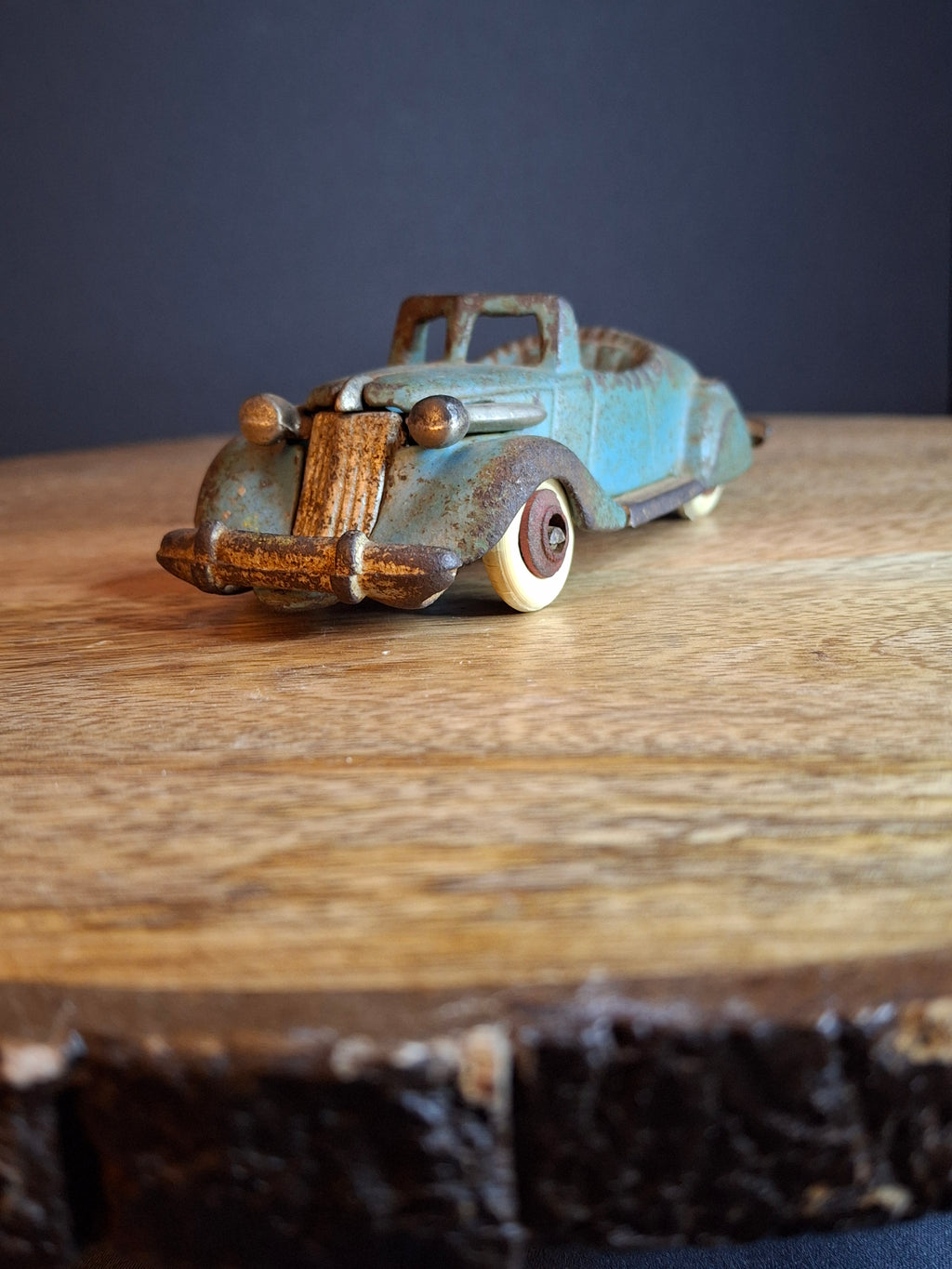 Vintage Hubley Cast Iron Chrysler Airflow Sedan Toy Car Patd 1991654 1930s Blue 5"