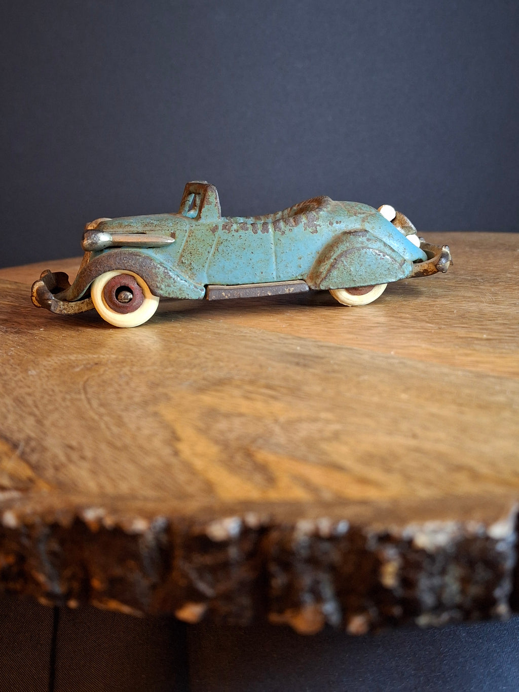 Vintage Hubley Cast Iron Chrysler Airflow Sedan Toy Car Patd 1991654 1930s Blue 5"