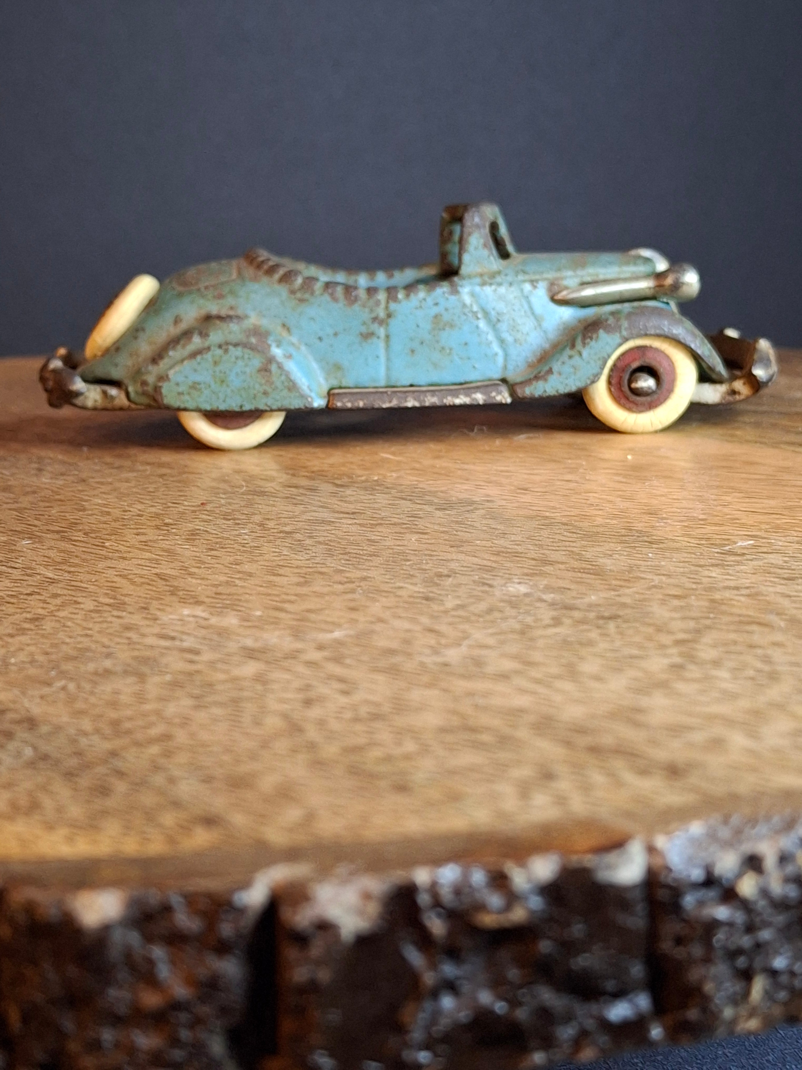 Vintage Hubley Cast Iron Chrysler Airflow Sedan Toy Car Patd 1991654 1930s Blue 5"