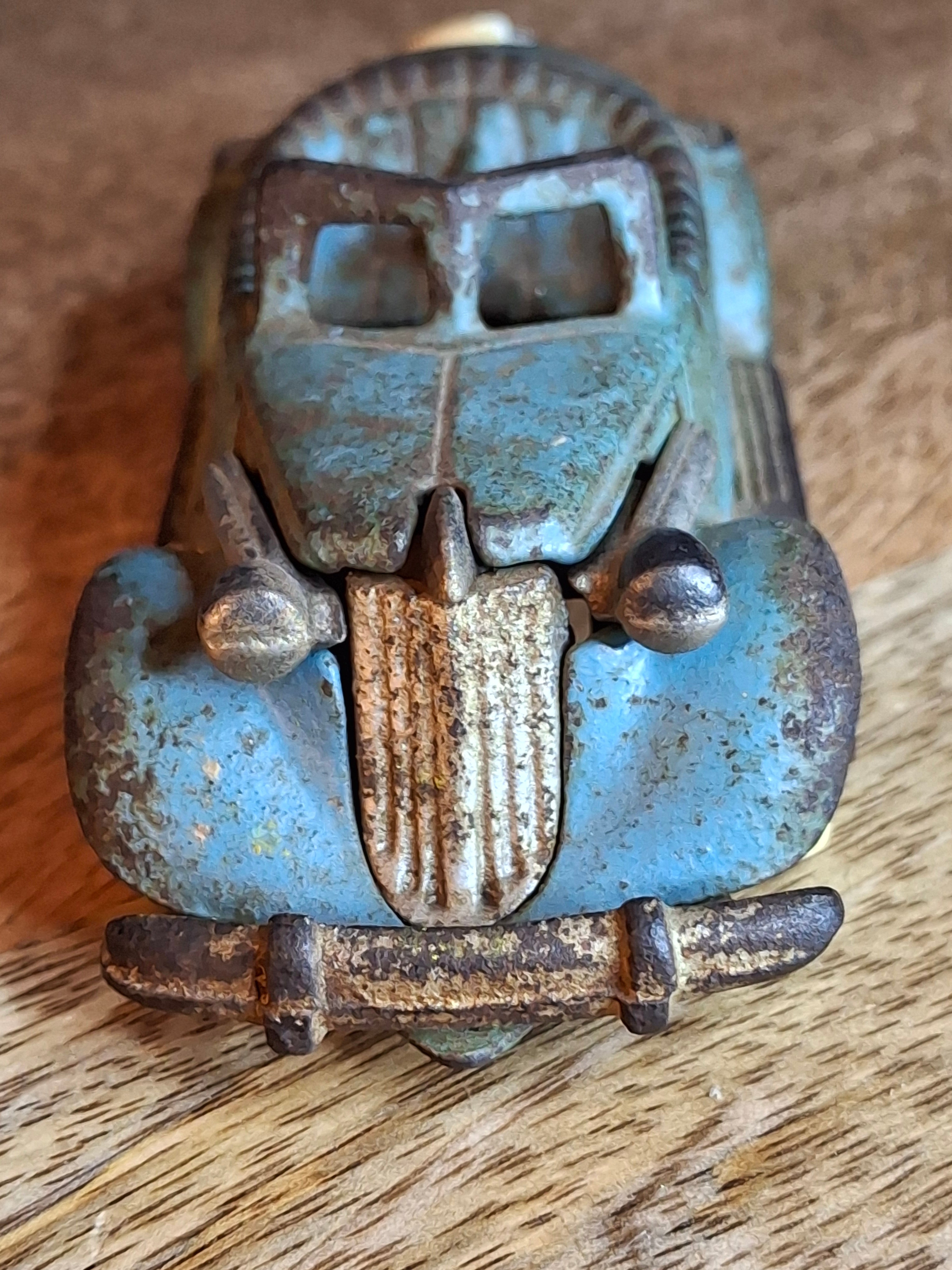 Vintage Hubley Cast Iron Chrysler Airflow Sedan Toy Car Patd 1991654 1930s Blue 5"