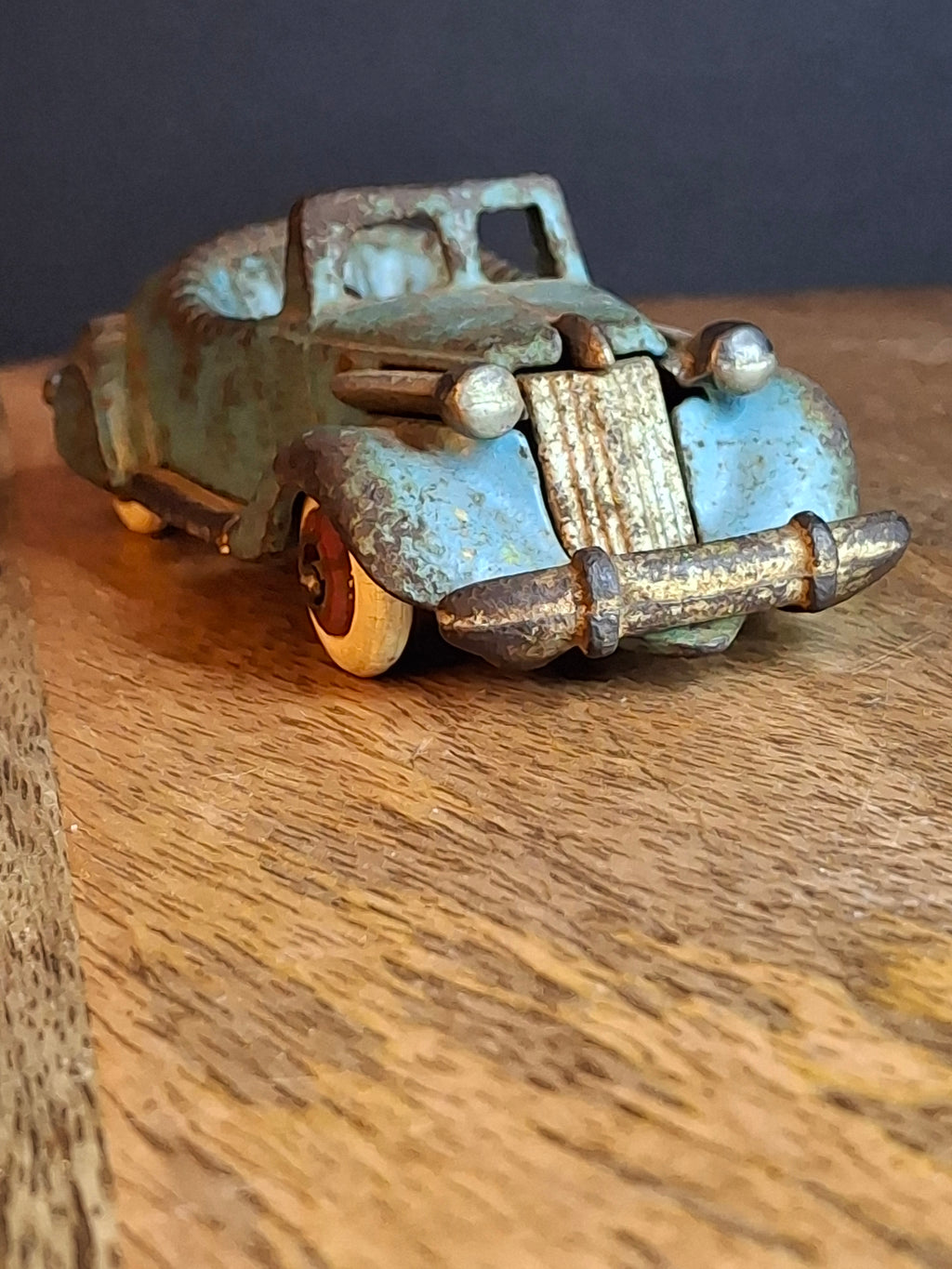 Vintage Hubley Cast Iron Chrysler Airflow Sedan Toy Car Patd 1991654 1930s Blue 5"