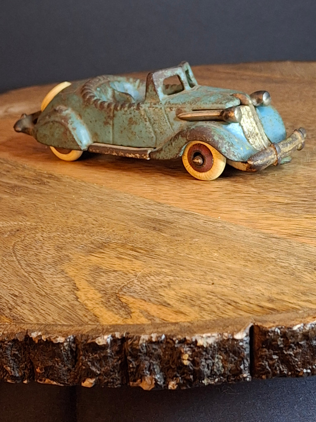 Vintage Hubley Cast Iron Chrysler Airflow Sedan Toy Car Patd 1991654 1930s Blue 5"