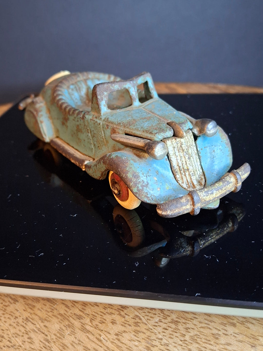 Vintage Hubley Cast Iron Chrysler Airflow Sedan Toy Car Patd 1991654 1930s Blue 5"