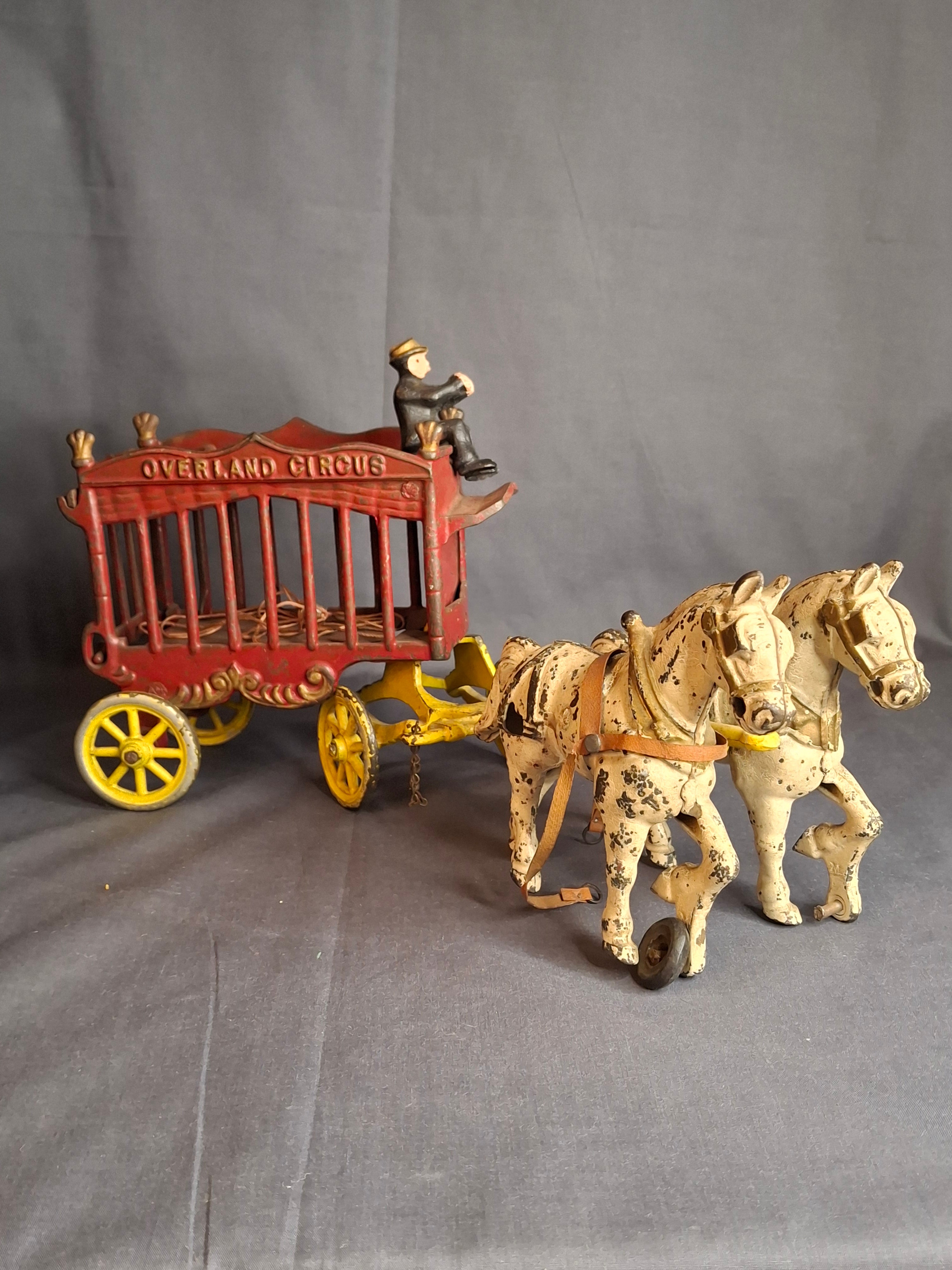 Antique Kenton Overland Circus Cast Iron Wagon Horse Drawn Toy 14" Driver Ex Condition