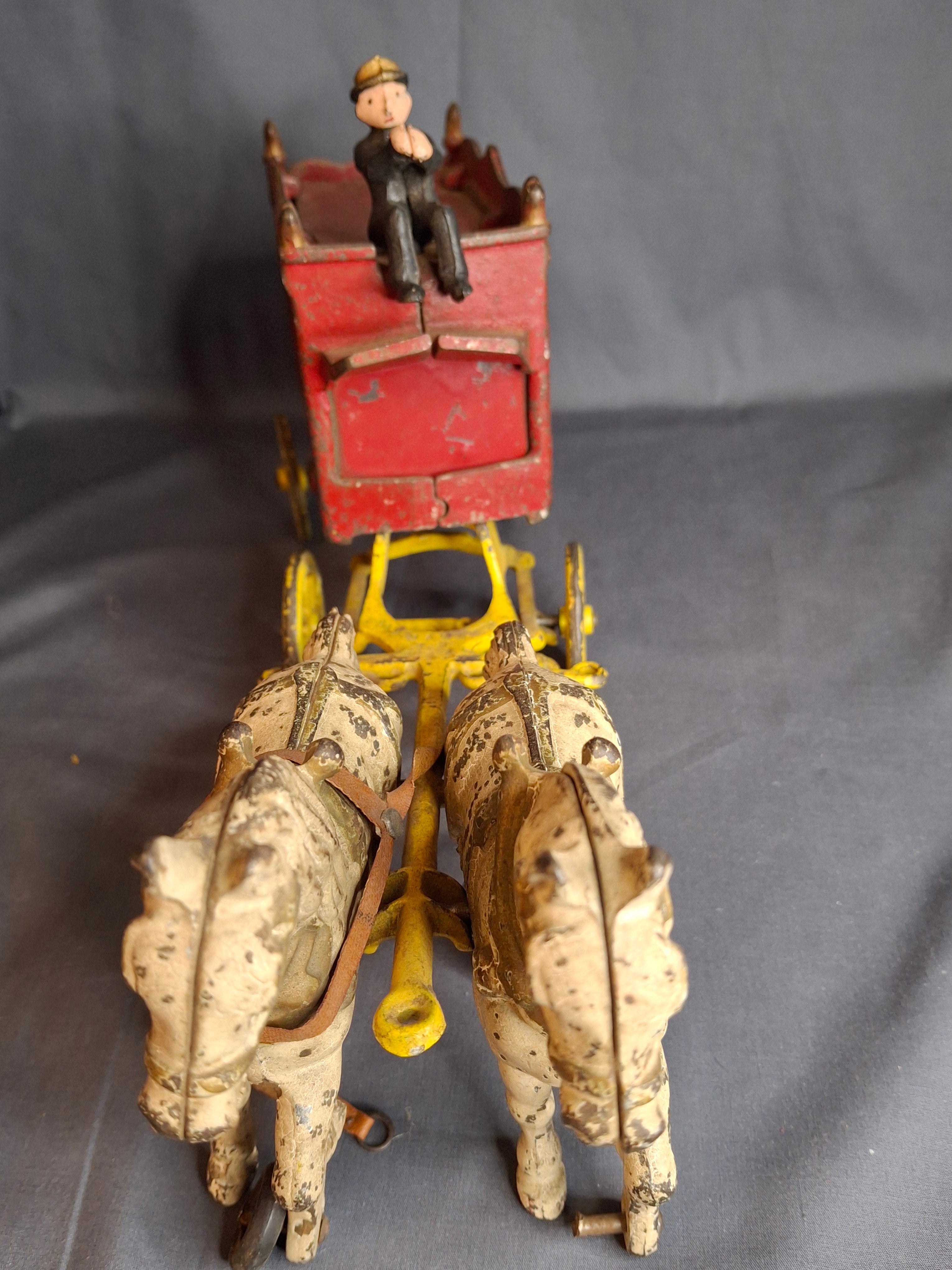 Antique Kenton Overland Circus Cast Iron Wagon Horse Drawn Toy 14" Driver Ex Condition