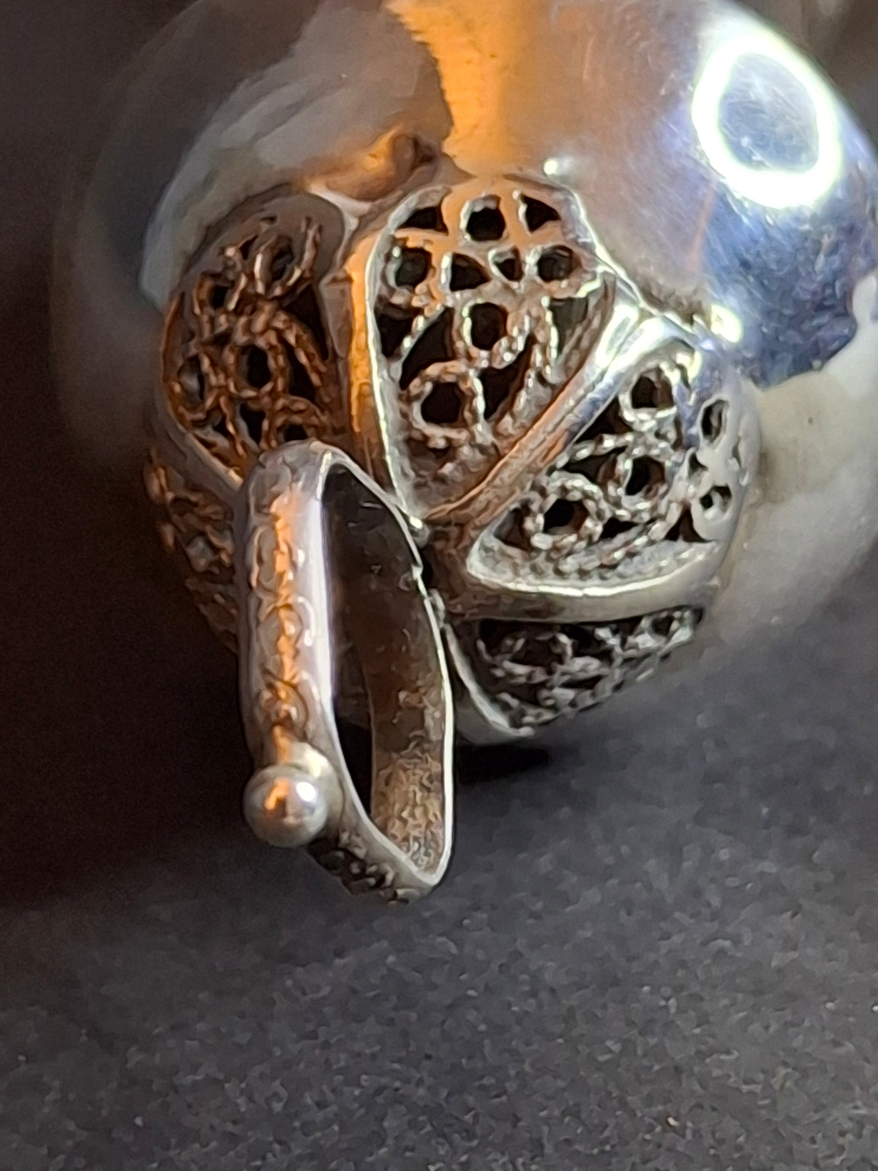 Antique 1812 Russian Silver Torah Pointer Yad - 84 Zolotnik - Filigree & Coral Stone