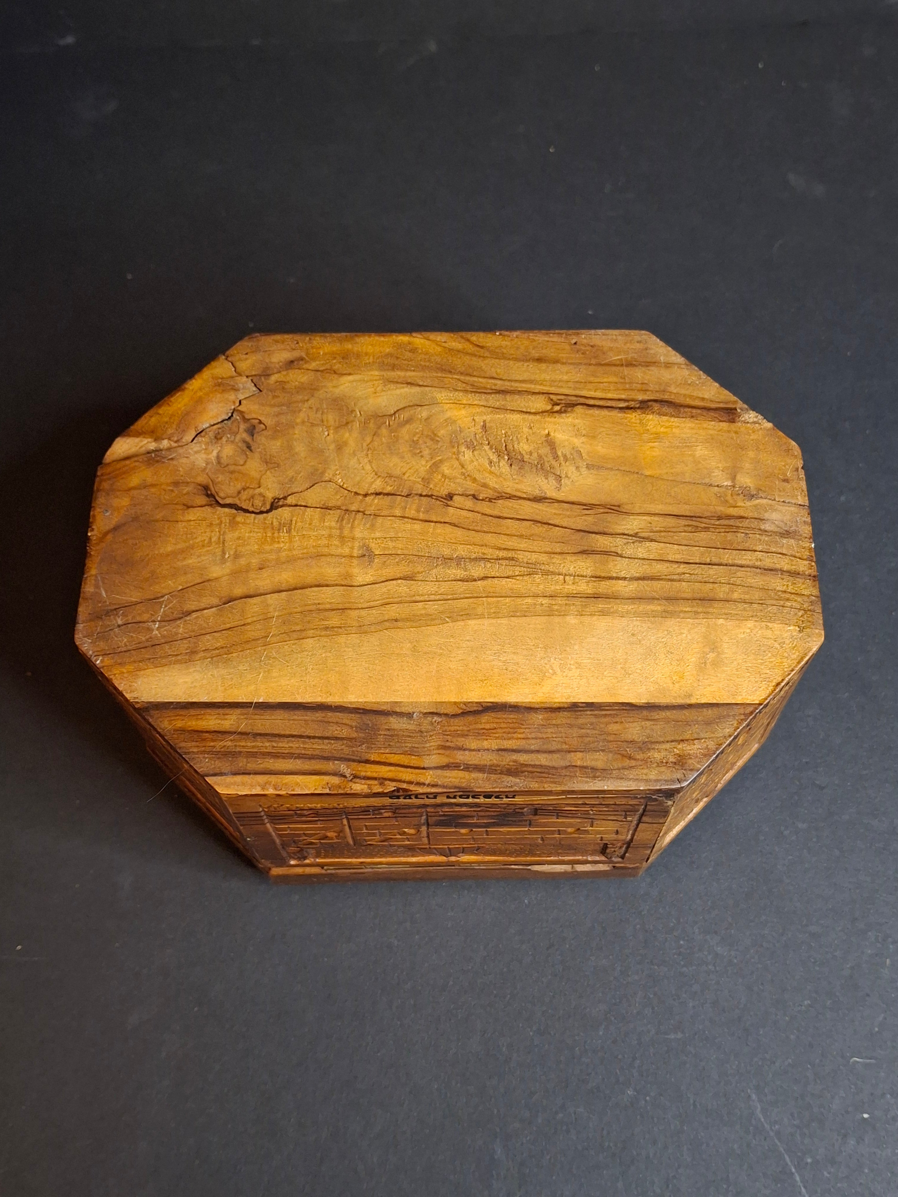 Antique Bezalel Era Olive Wood Etrog Box Carved Jerusalem Holy Places Sukkot 6"
