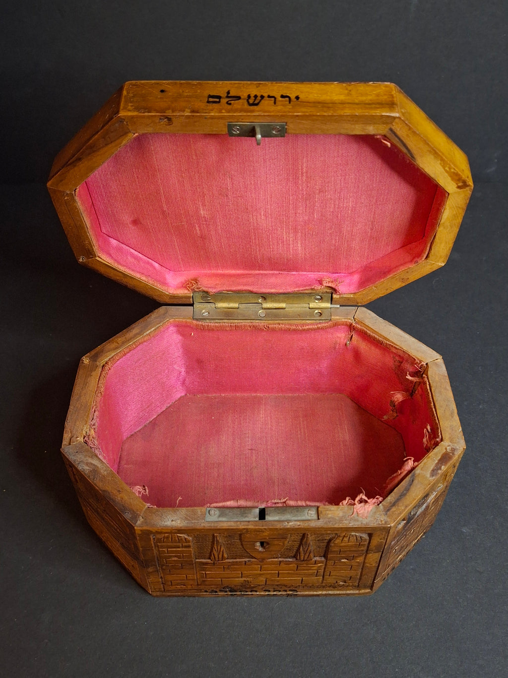 Antique Bezalel Era Olive Wood Etrog Box Carved Jerusalem Holy Places Sukkot 6"