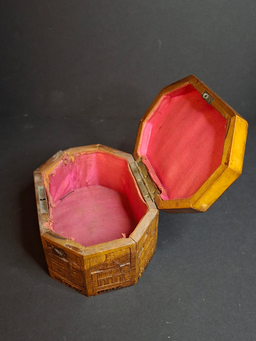 Antique Bezalel Era Olive Wood Etrog Box Carved Jerusalem Holy Places Sukkot 6"