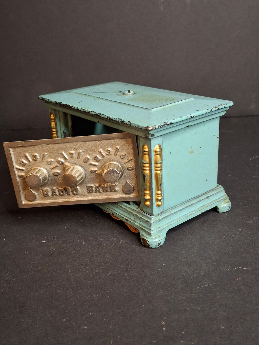 Antique Kenton Toys Cast Iron Radio Bank 1920s Small 3-Dial Safe w/ Original Tag Egelhoff and Pierce Collections