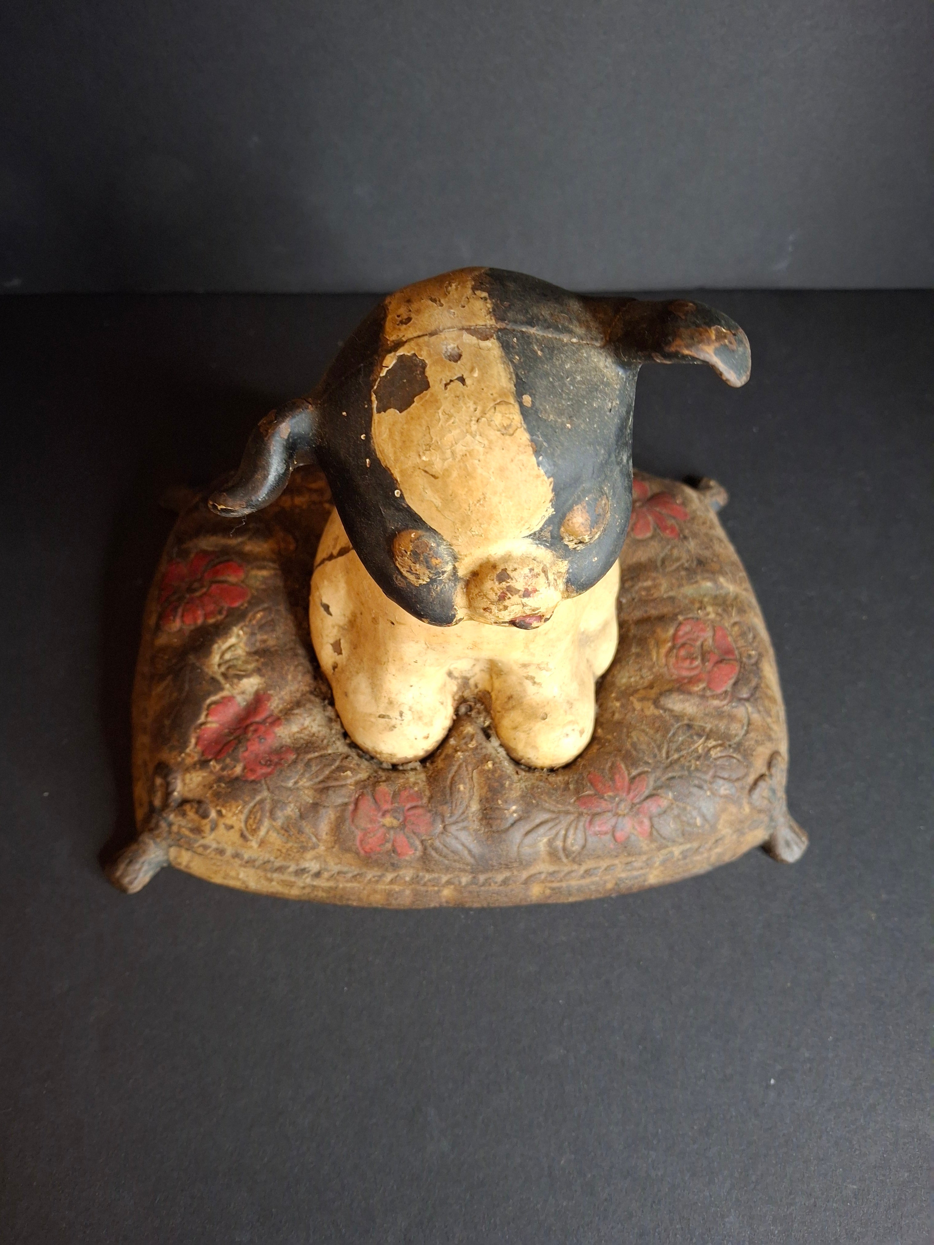Antique Hubley Cast Iron Fido on Pillow Still Penny Bank, Original Paint c. 1920s - Tom Kellogg Collection