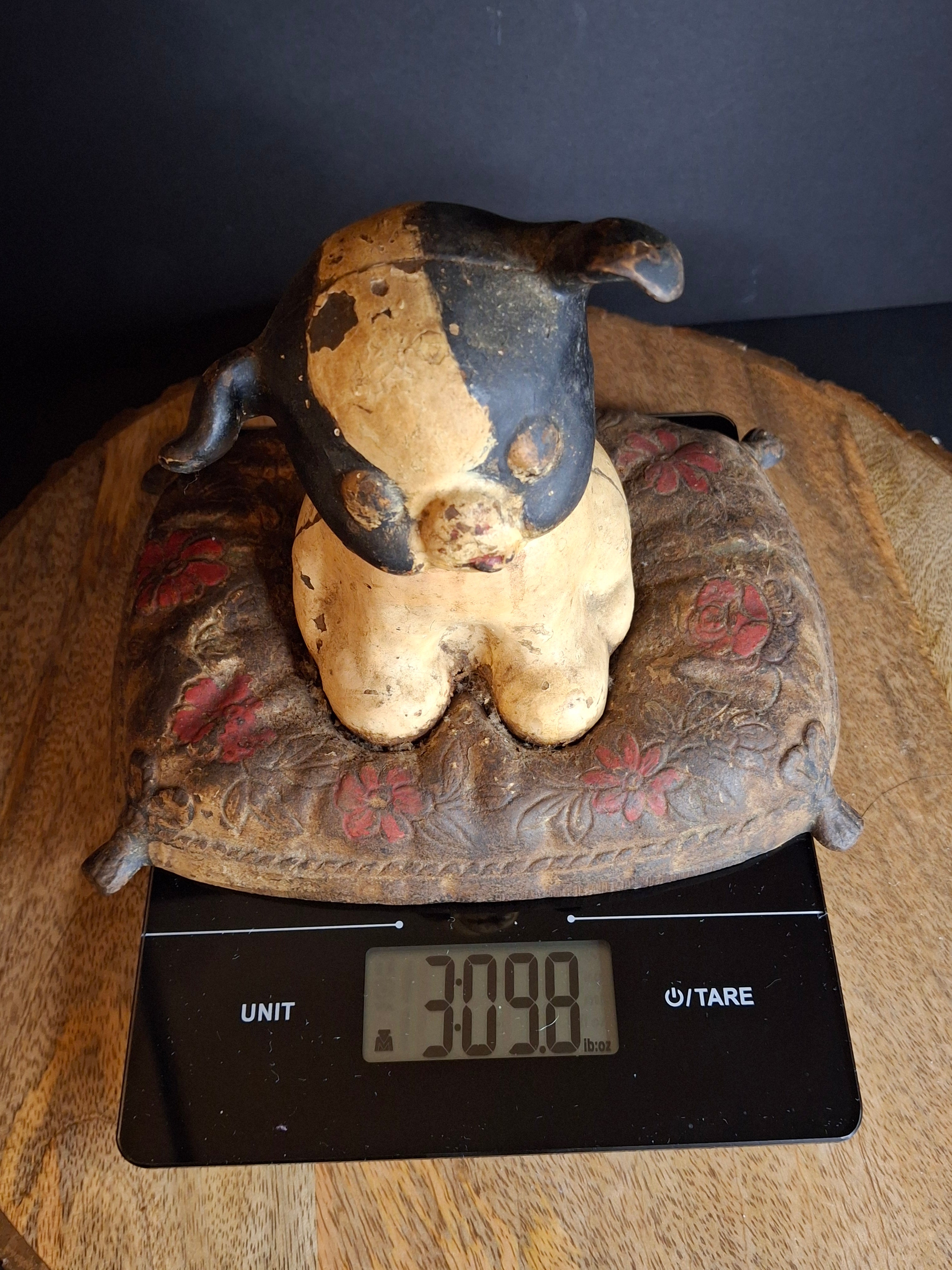 Antique Hubley Cast Iron Fido on Pillow Still Penny Bank, Original Paint c. 1920s - Tom Kellogg Collection