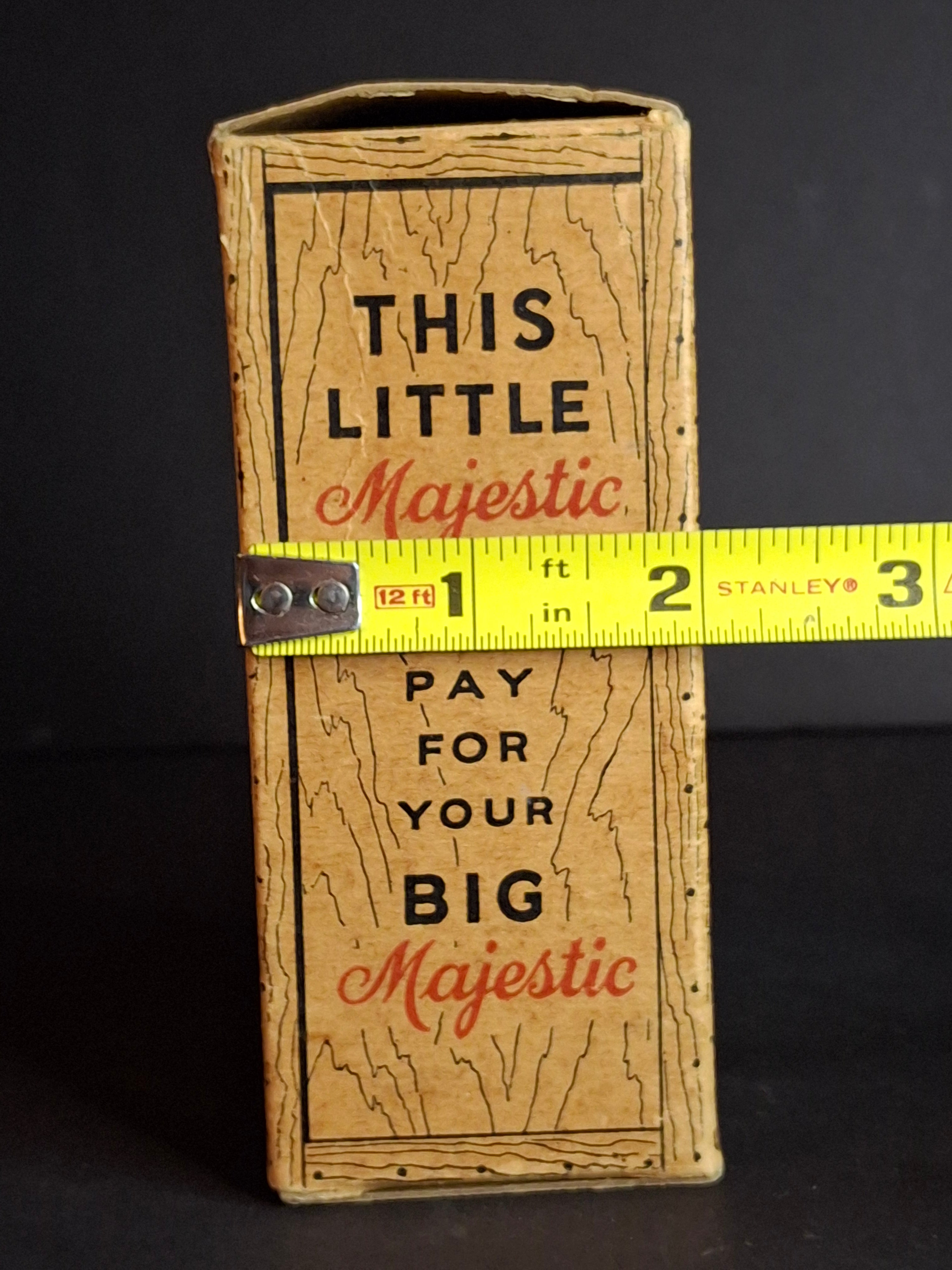 Antique Arcade Cast Iron Majestic Radio Still Bank 1930 Grigsby-Grunow with Original Box and Key - Peirce Collection