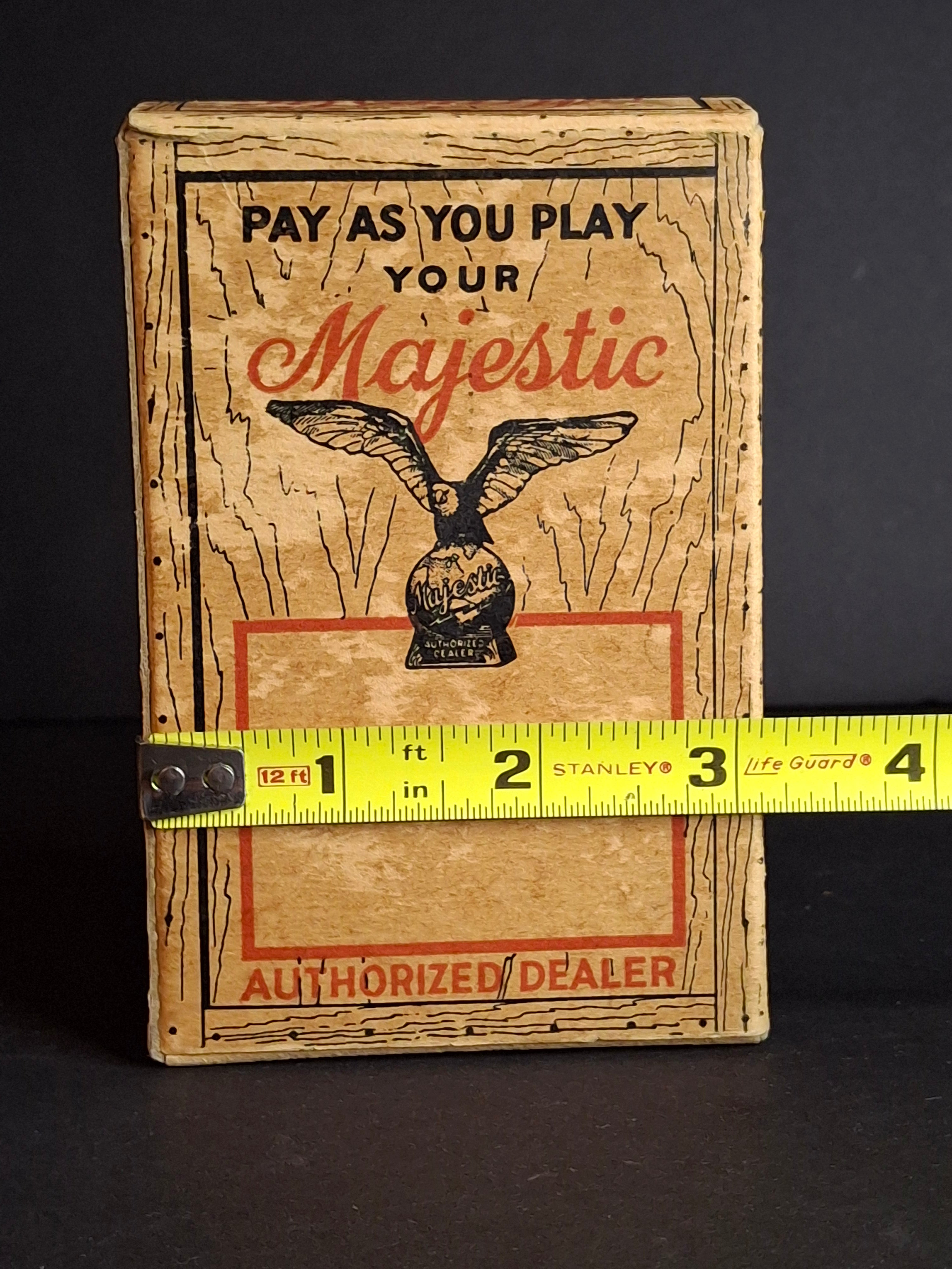 Antique Arcade Cast Iron Majestic Radio Still Bank 1930 Grigsby-Grunow with Original Box and Key - Peirce Collection