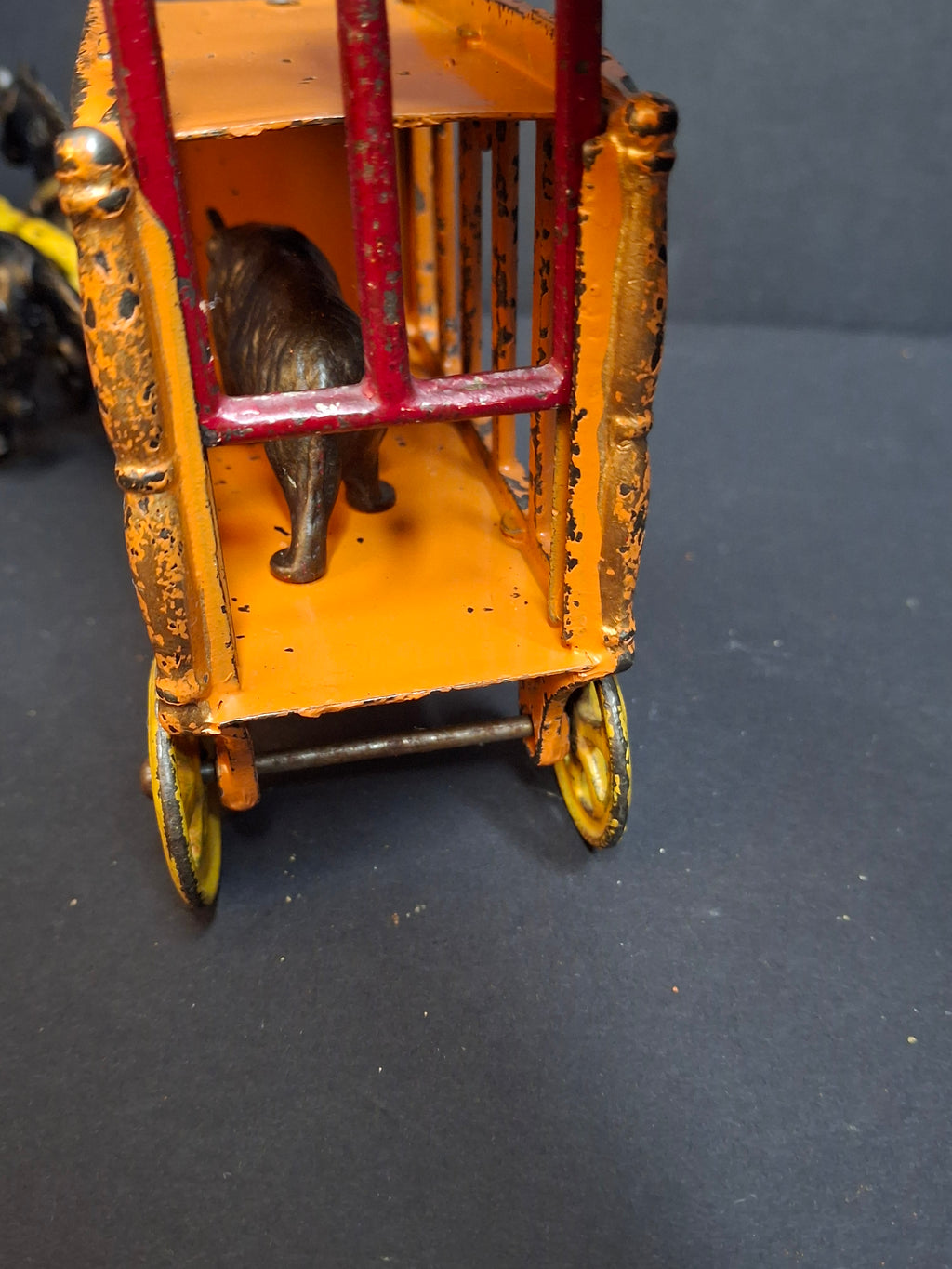 Antique Hubley Cast Iron Royal Circus Bear Cage Wagon Orange 1910 Two Horses Driver
