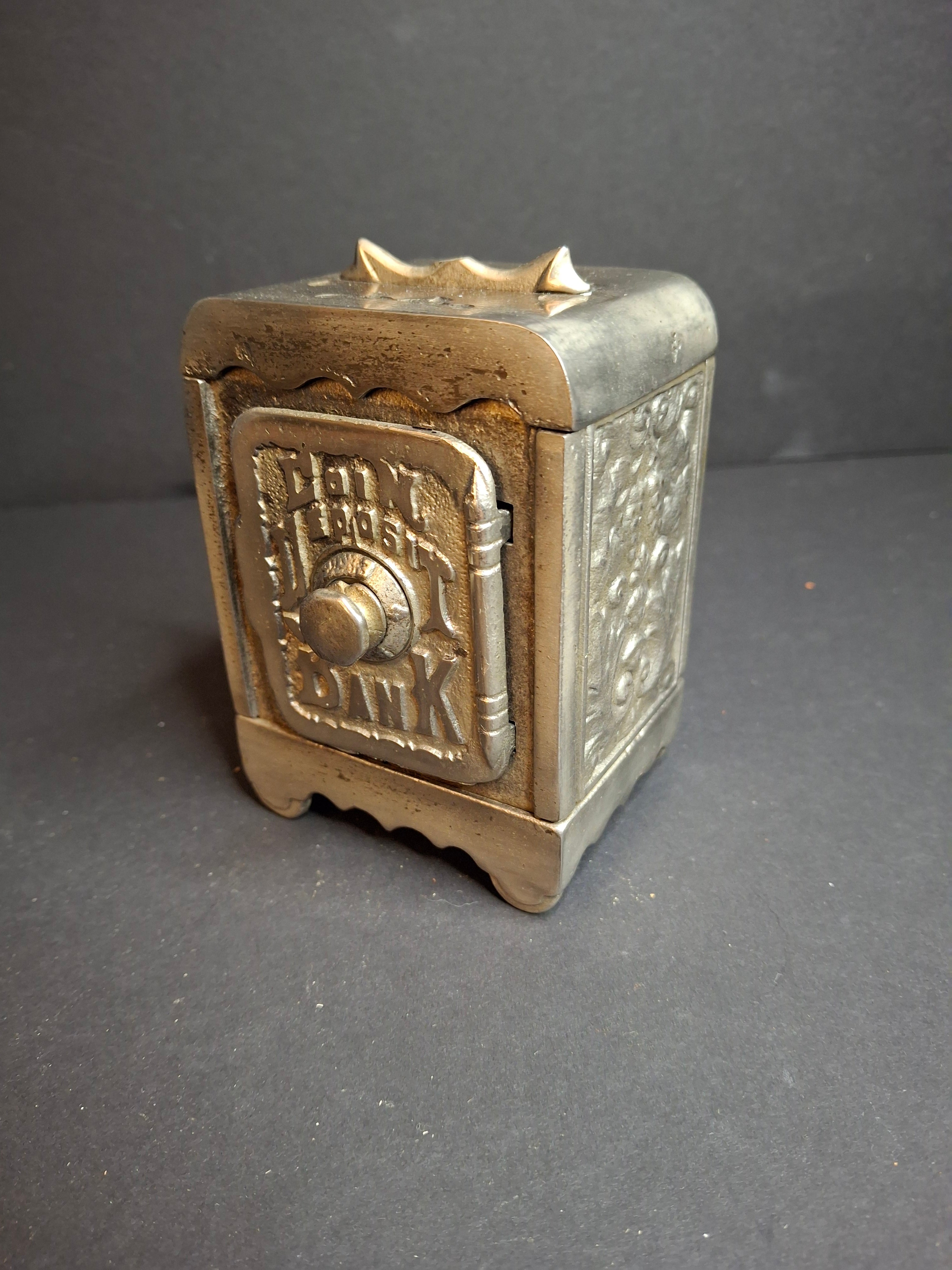 Antique Cast Iron Coin Deposit Bank Safe Still Penny Bank Grey Iron Casting Co. c. 1903