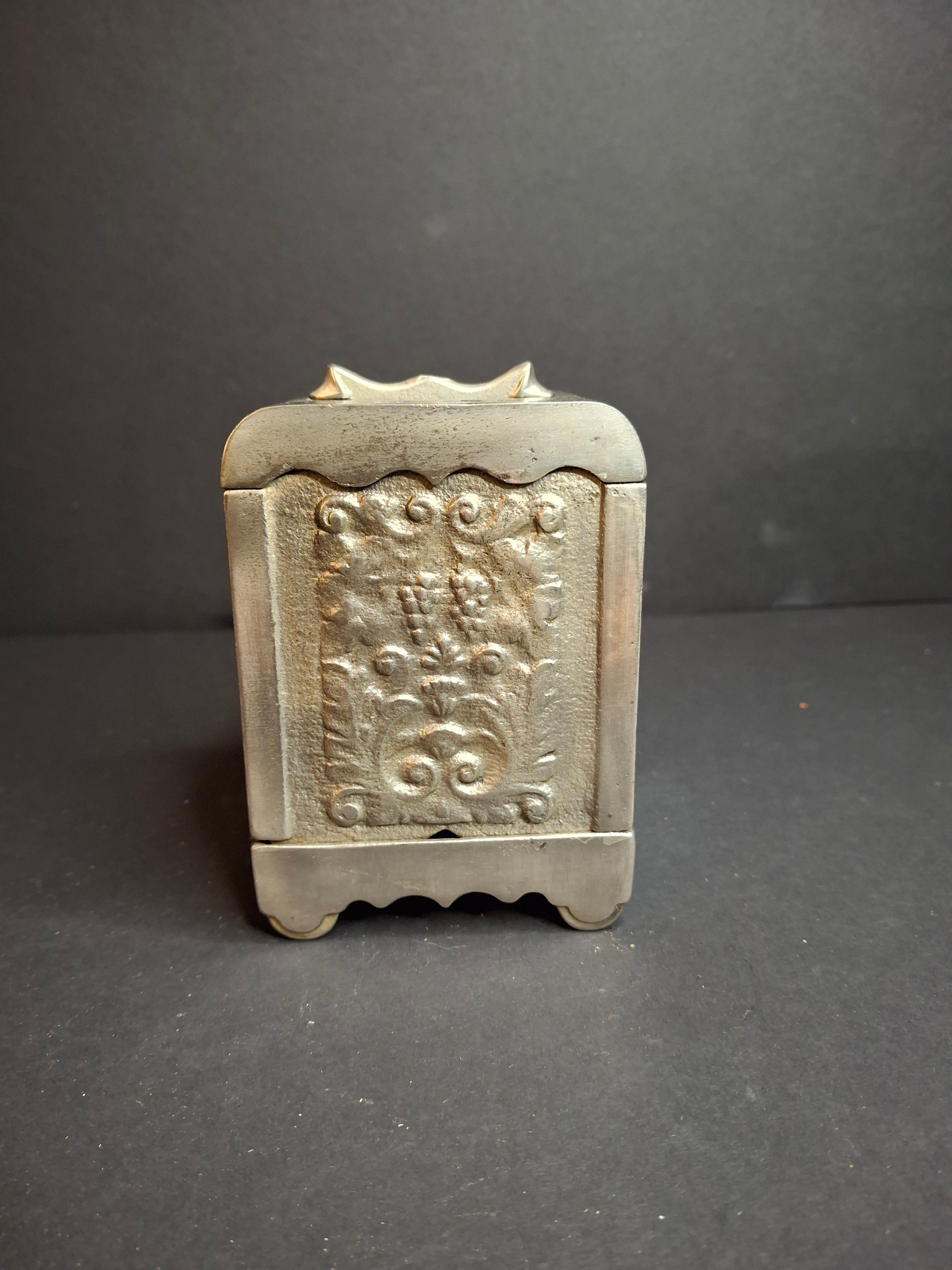 Antique Cast Iron Coin Deposit Bank Safe Still Penny Bank Grey Iron Casting Co. c. 1903