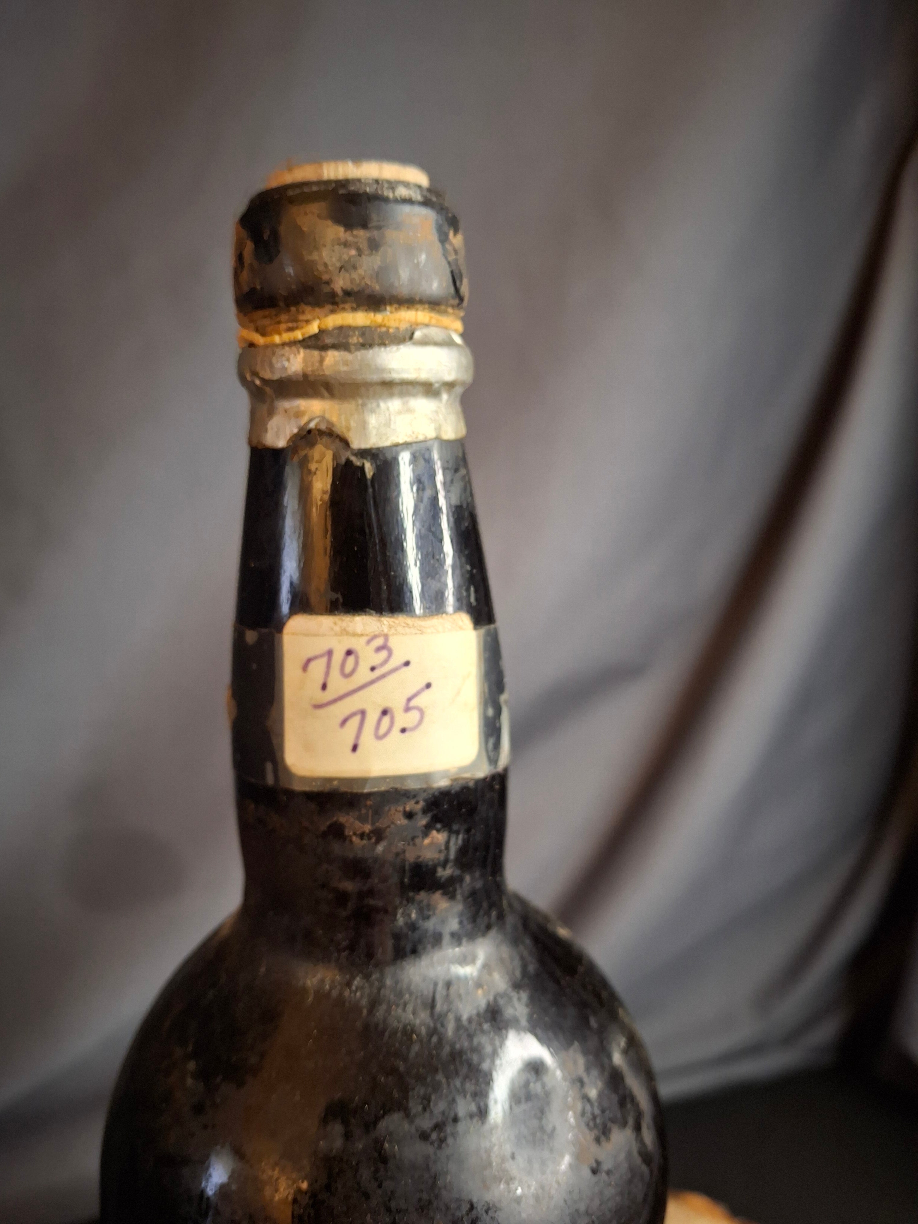 Antique 1864 Xeres Sherry Montebello Wine Bottle Original Cork Rare Estate Ephemera