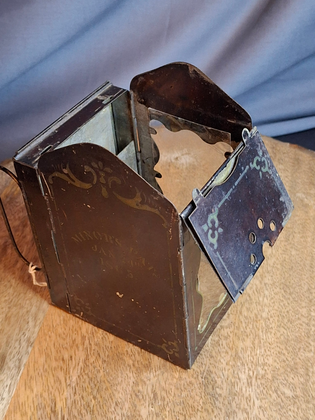 Museum-Grade 1865 Civil War J.A. Minor’s Patent Folding Candle Lantern – Exceptional Original Condition