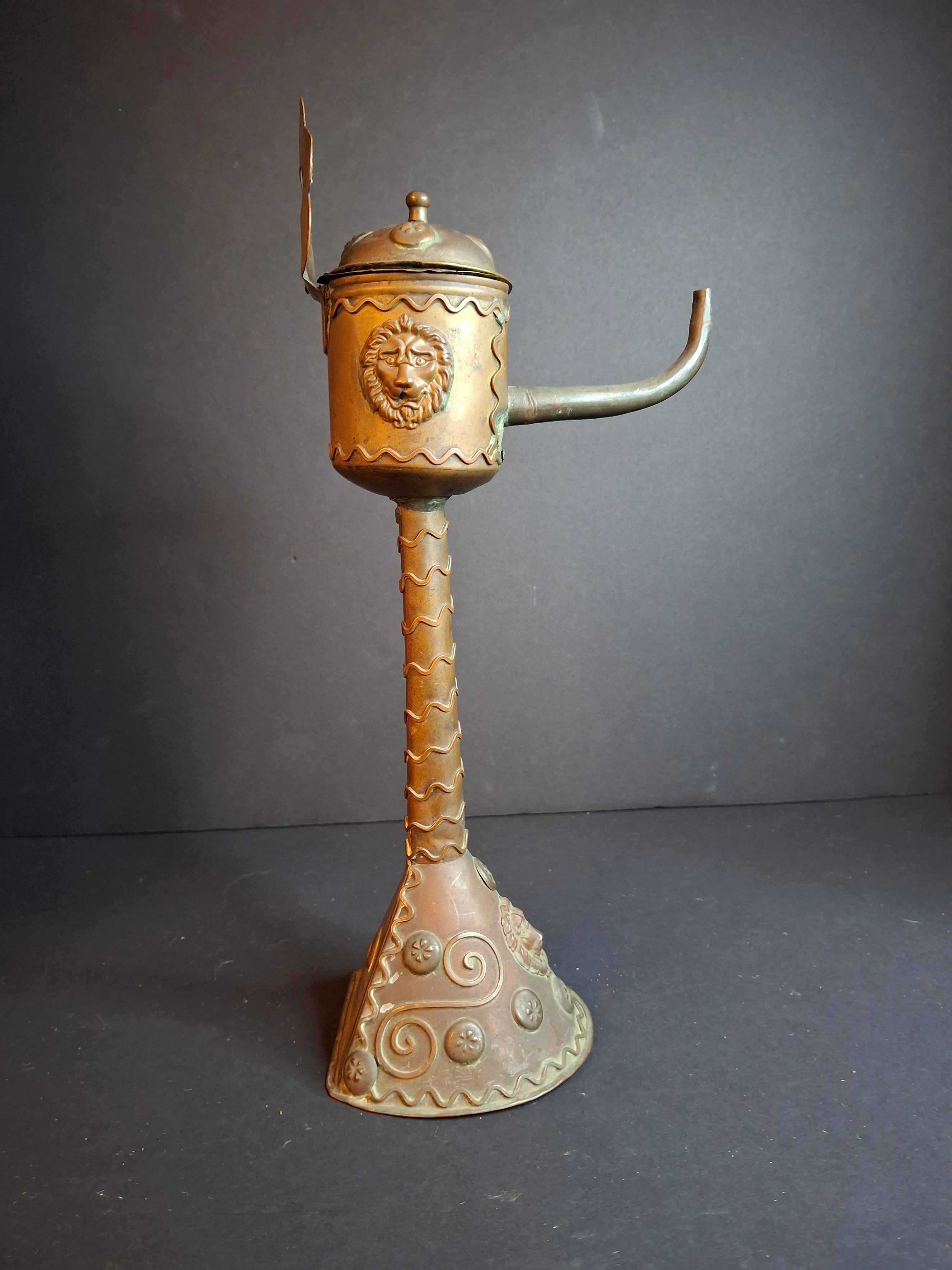 Antique Flemish Brass Snotneus Oil Lamp Ornate Copper Lion Mask Fat Light 19th Century
