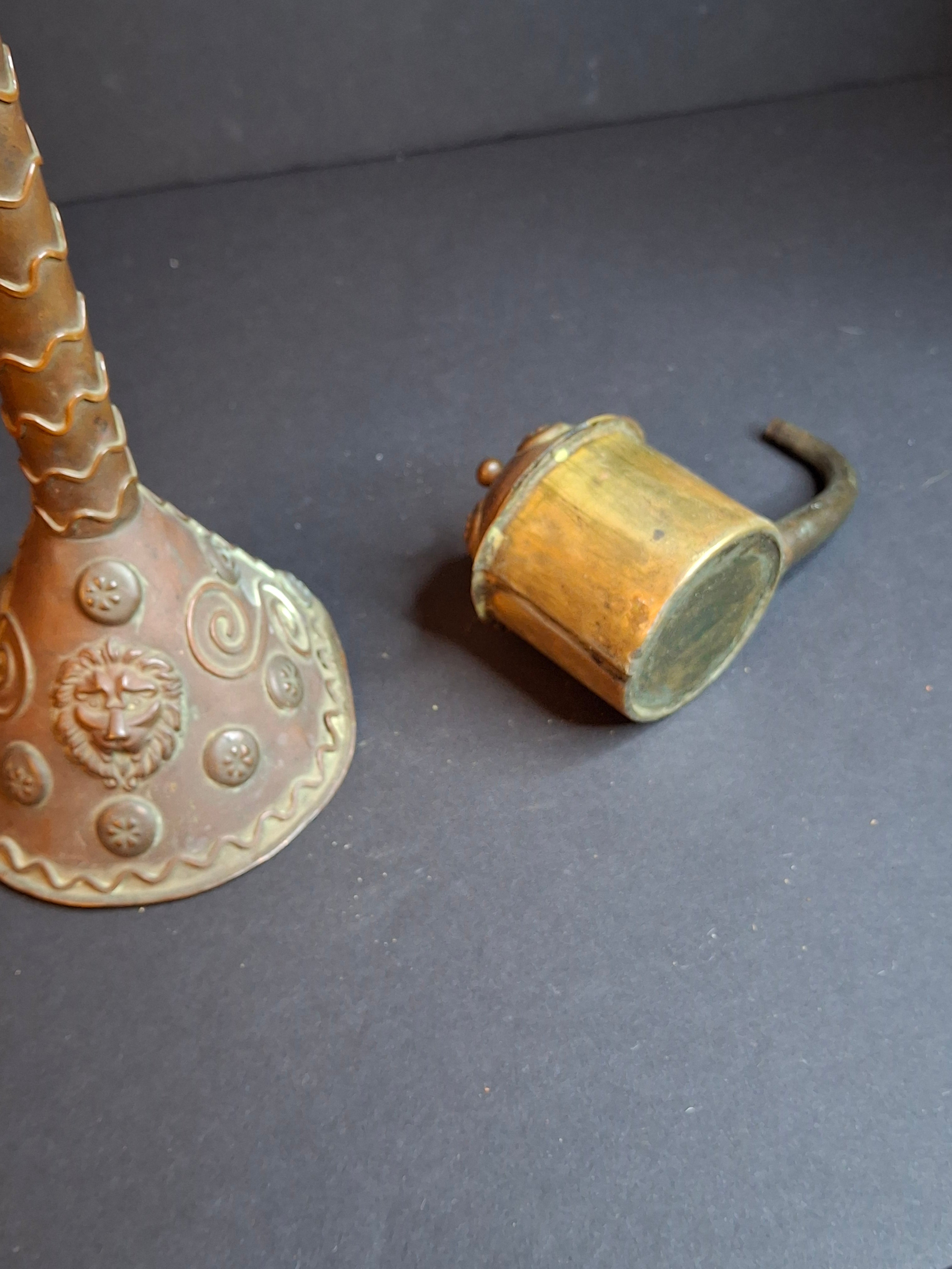 Antique Flemish Brass Snotneus Oil Lamp Ornate Copper Lion Mask Fat Light 19th Century