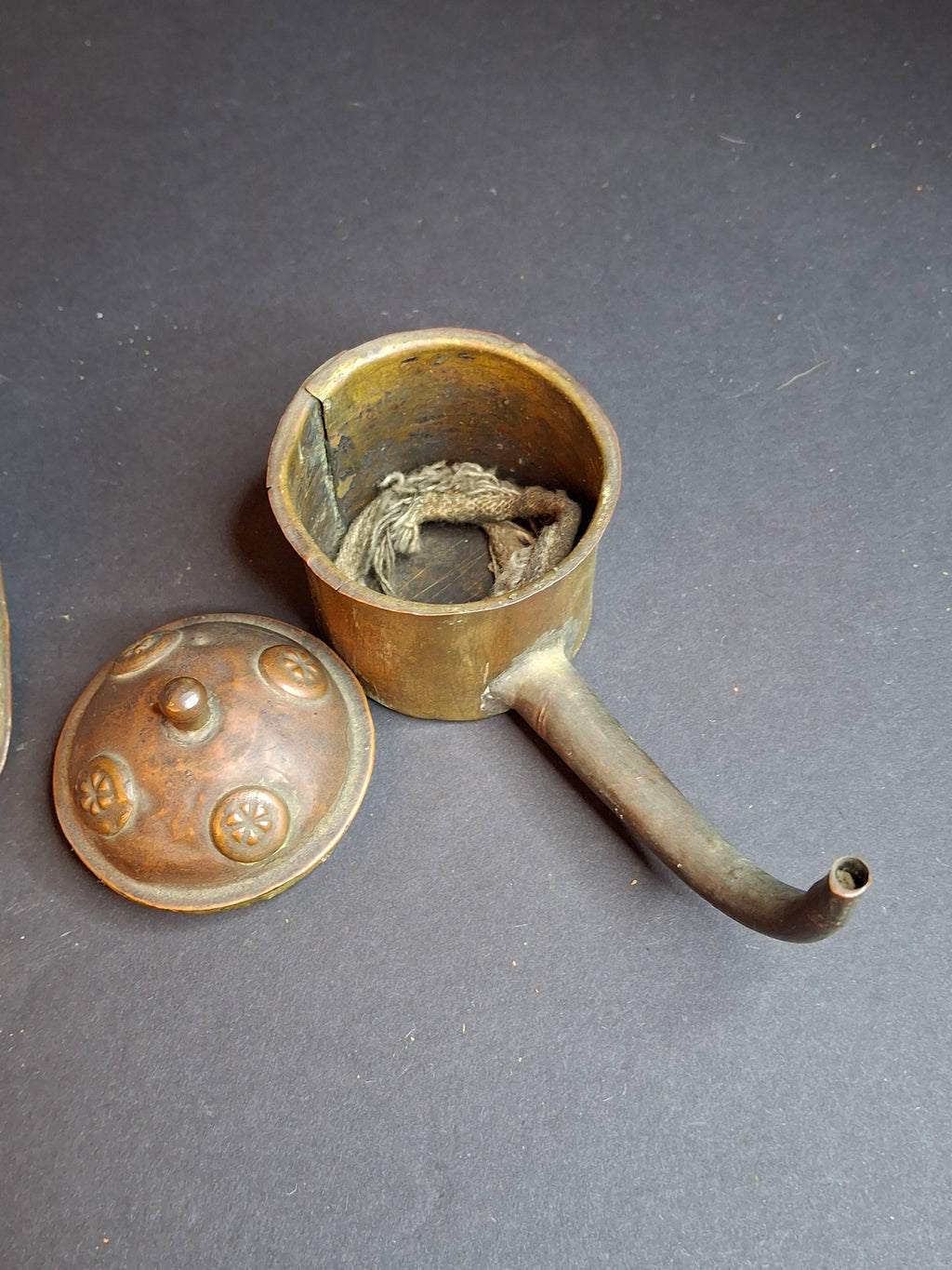 Antique Flemish Brass Snotneus Oil Lamp Ornate Copper Lion Mask Fat Light 19th Century