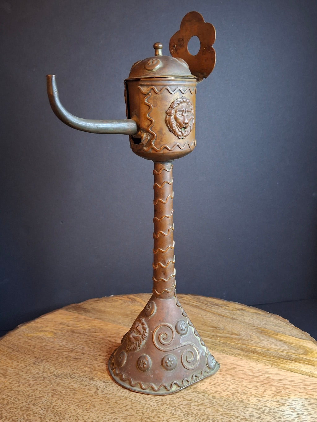 Antique Flemish Brass Snotneus Oil Lamp Ornate Copper Lion Mask Fat Light 19th Century