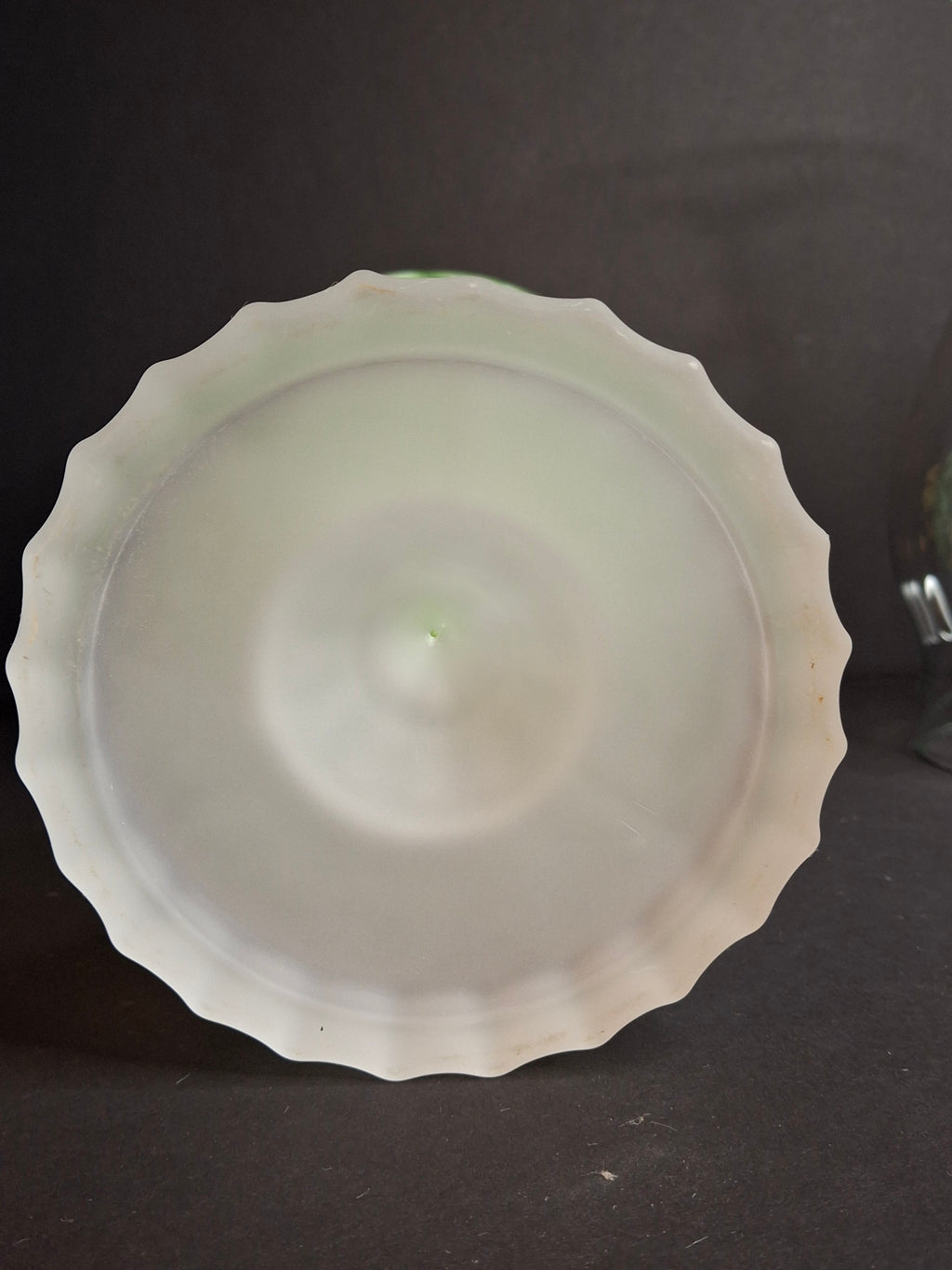 Vintage-Style Green Floral Glass Table Lamp with Frosted Female Head Pedestal Base