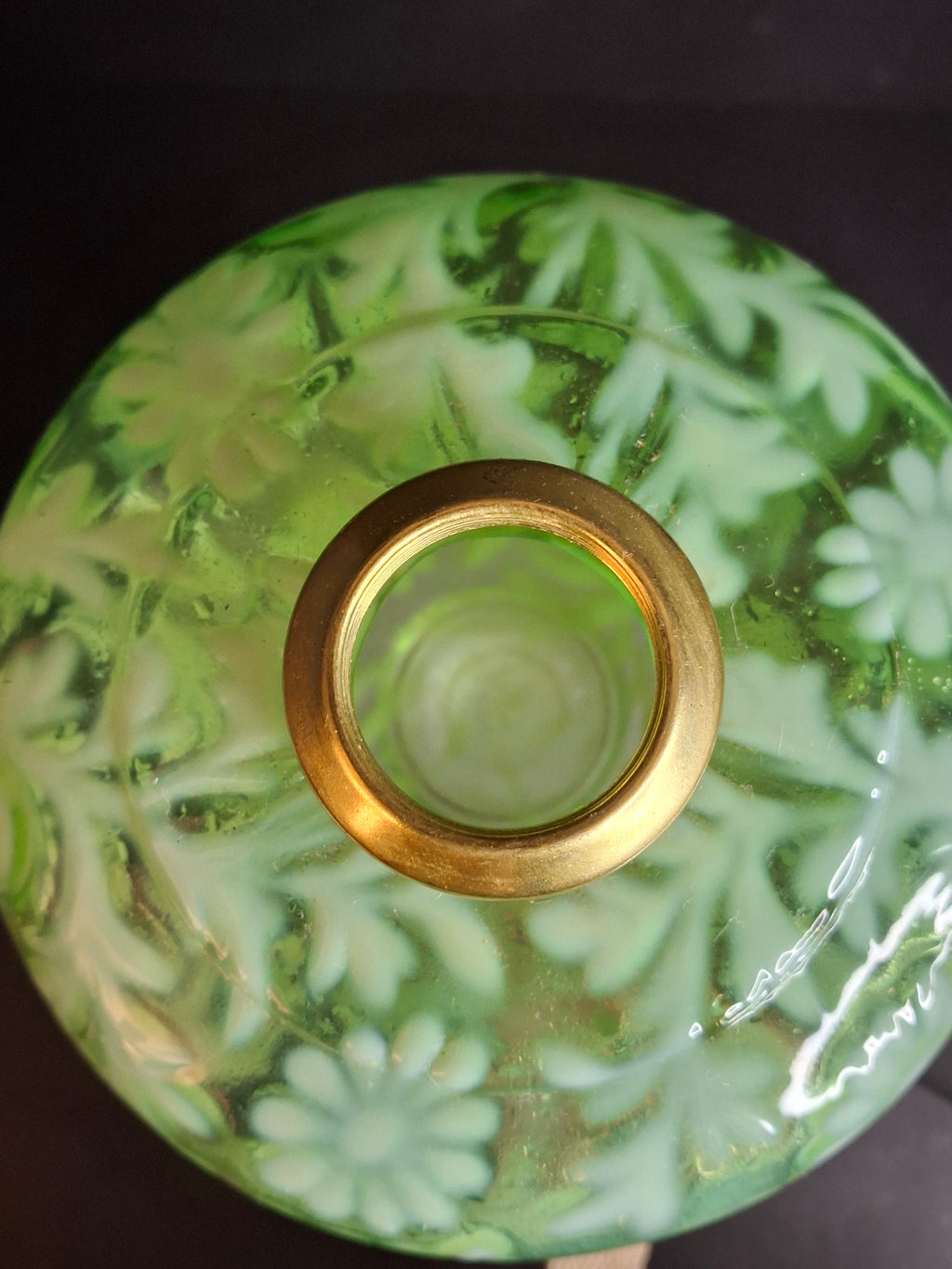 Vintage-Style Green Floral Glass Table Lamp with Frosted Female Head Pedestal Base