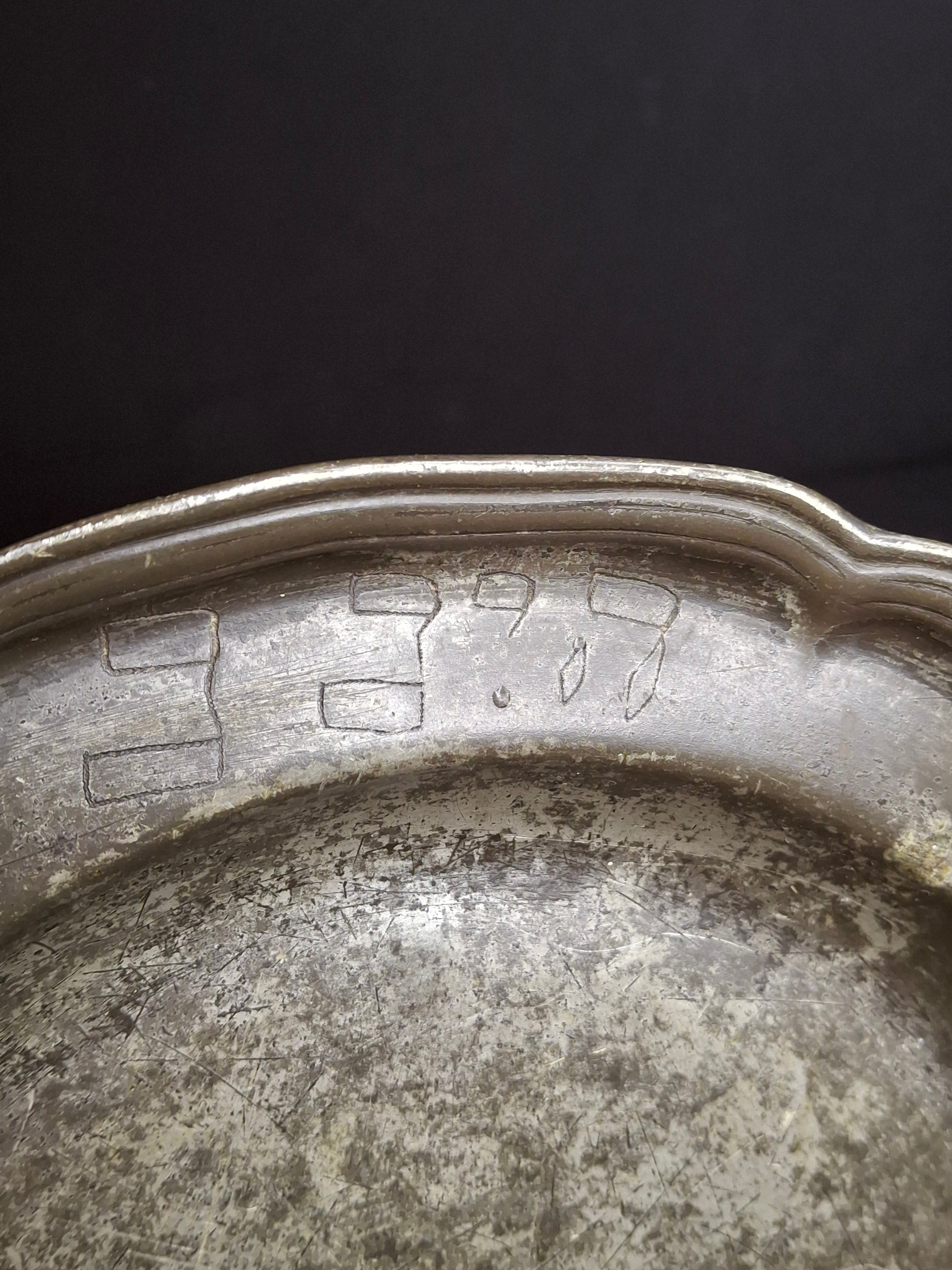 Antique 18th Century German Judaica Pewter Plate Hand-Engraved Hebrew Inscription