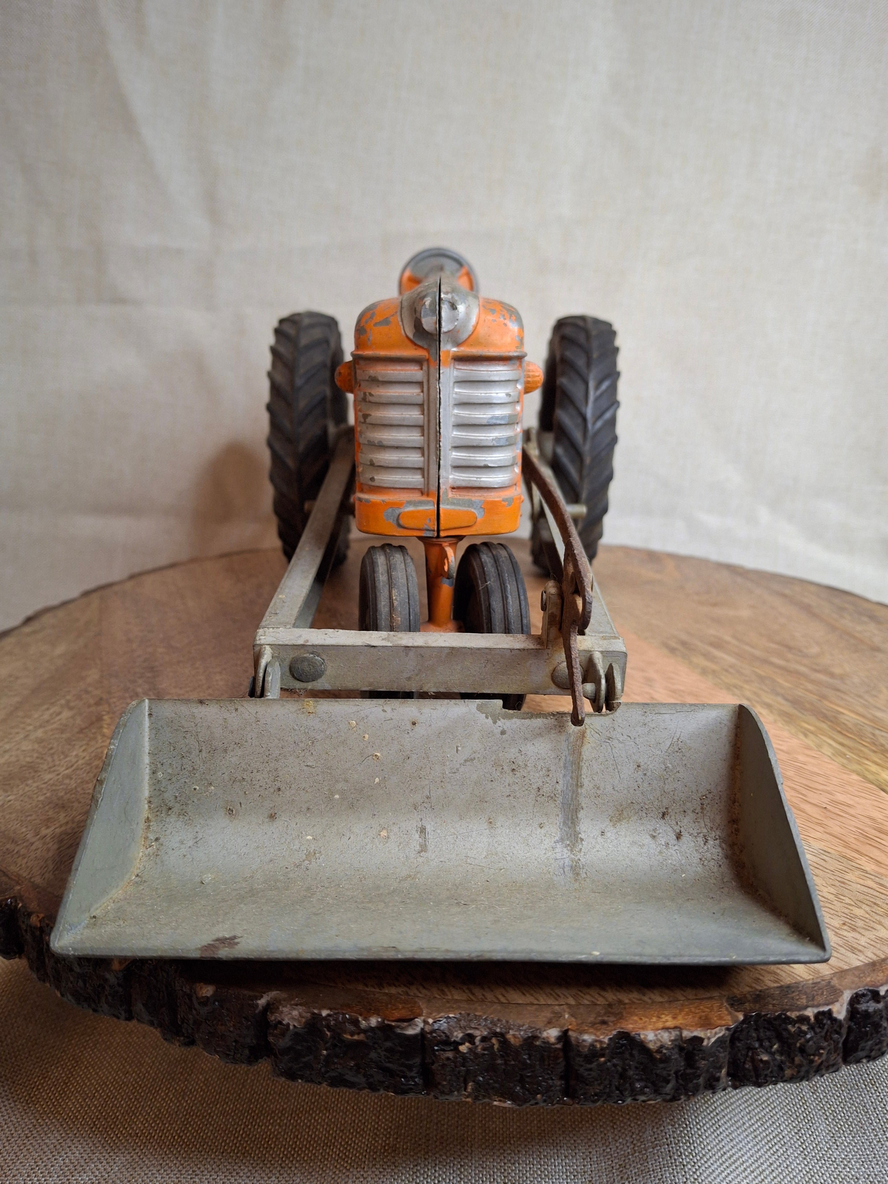 Vintage Hubley No. 500 Cast Iron Tractor Shovel Kiddie Toy Original Paint