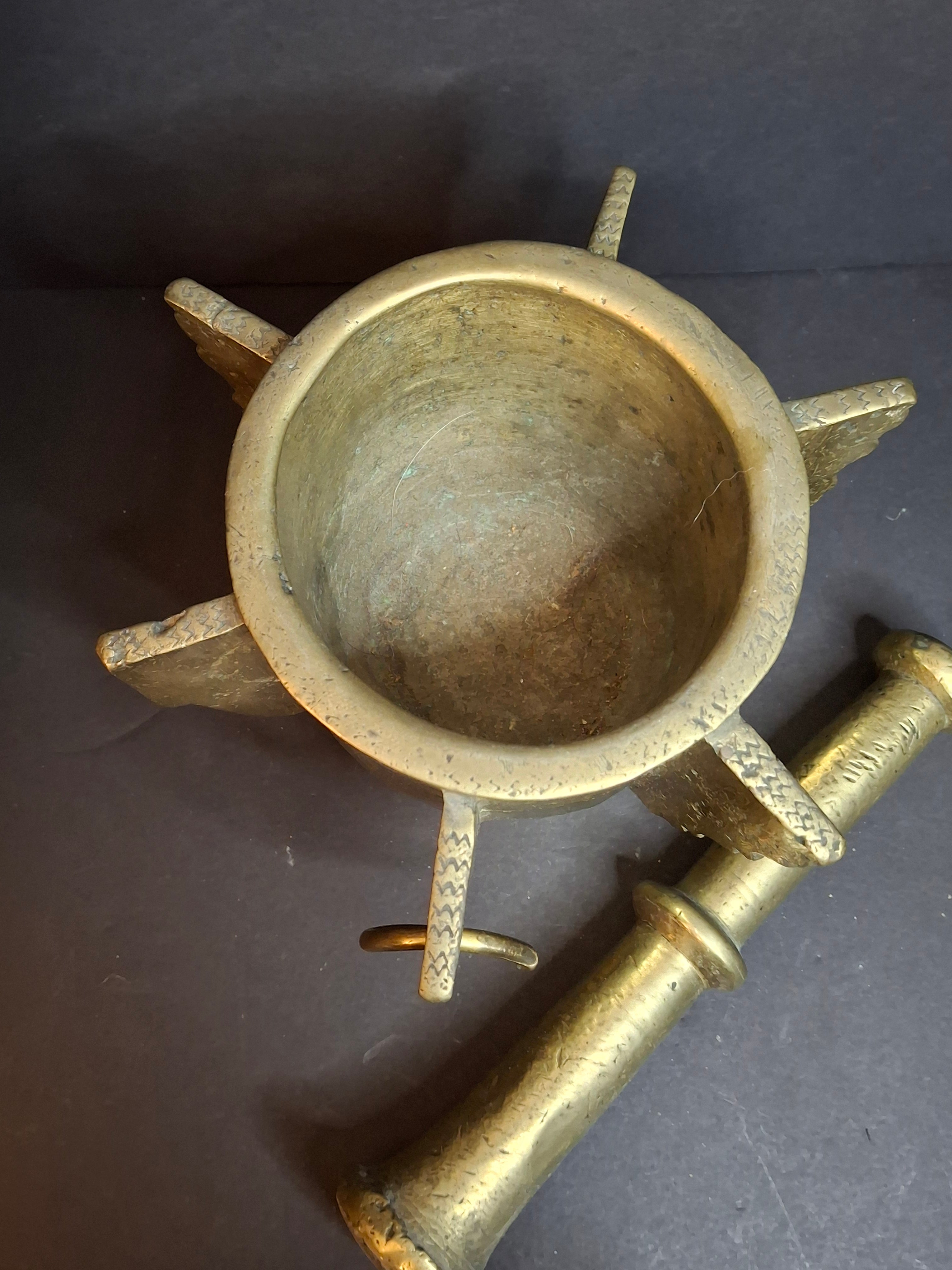 Museum Grade Antique 16th - 17th C. 18lb Bronze Mortar and Pestle Ribbed Fins Suspension Ring J Greenstein Provenance