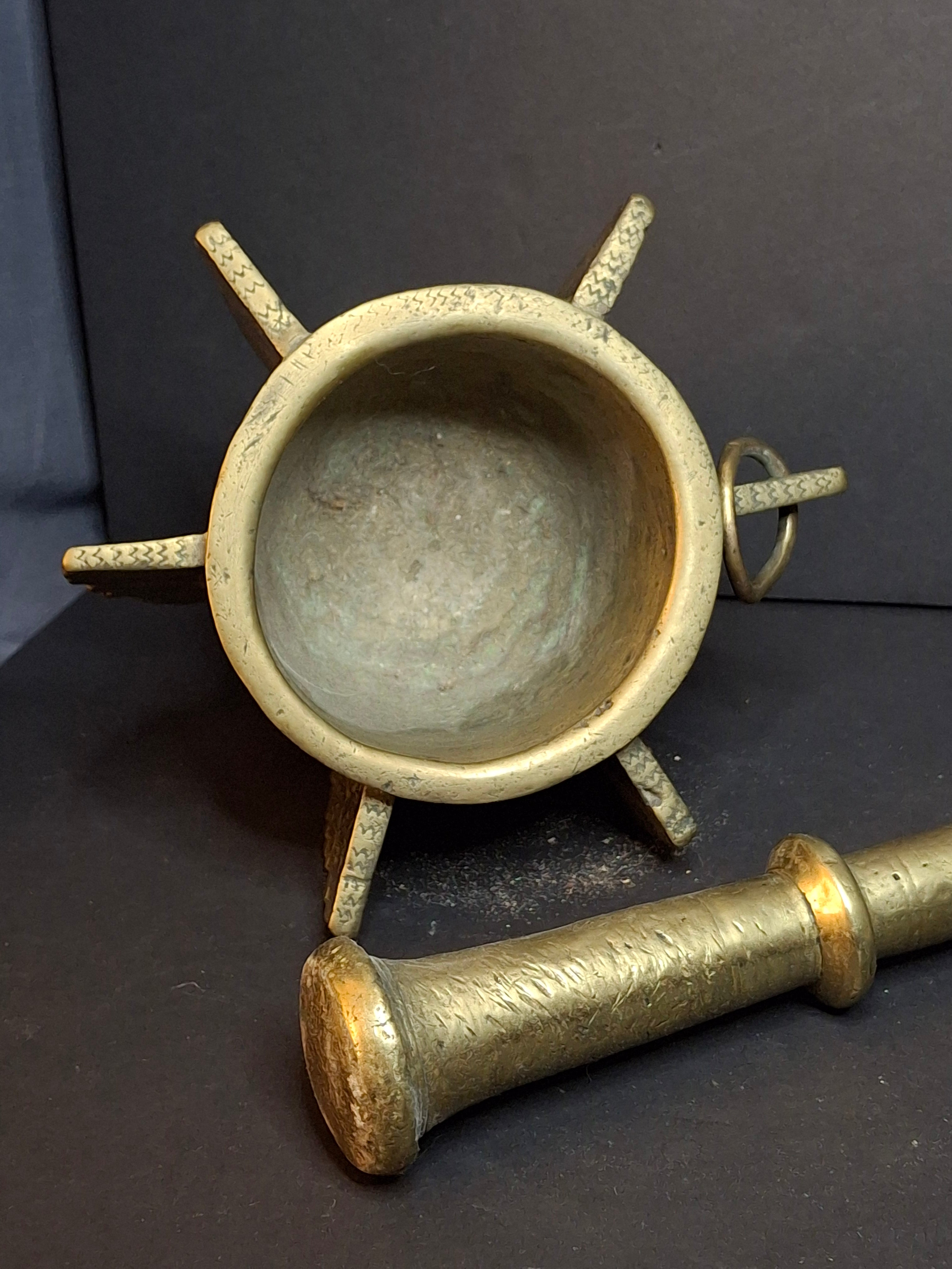 Museum Grade Antique 16th - 17th C. 18lb Bronze Mortar and Pestle Ribbed Fins Suspension Ring J Greenstein Provenance