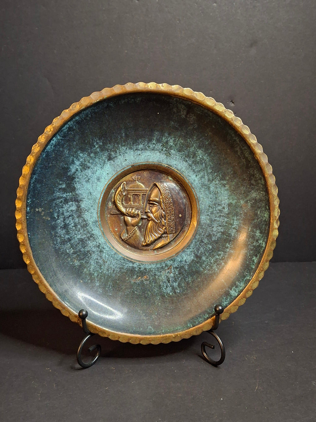 Vintage Pal-Bell Israel Brass Rabbi Blowing Shofar Plate Scalloped Wall Plaque