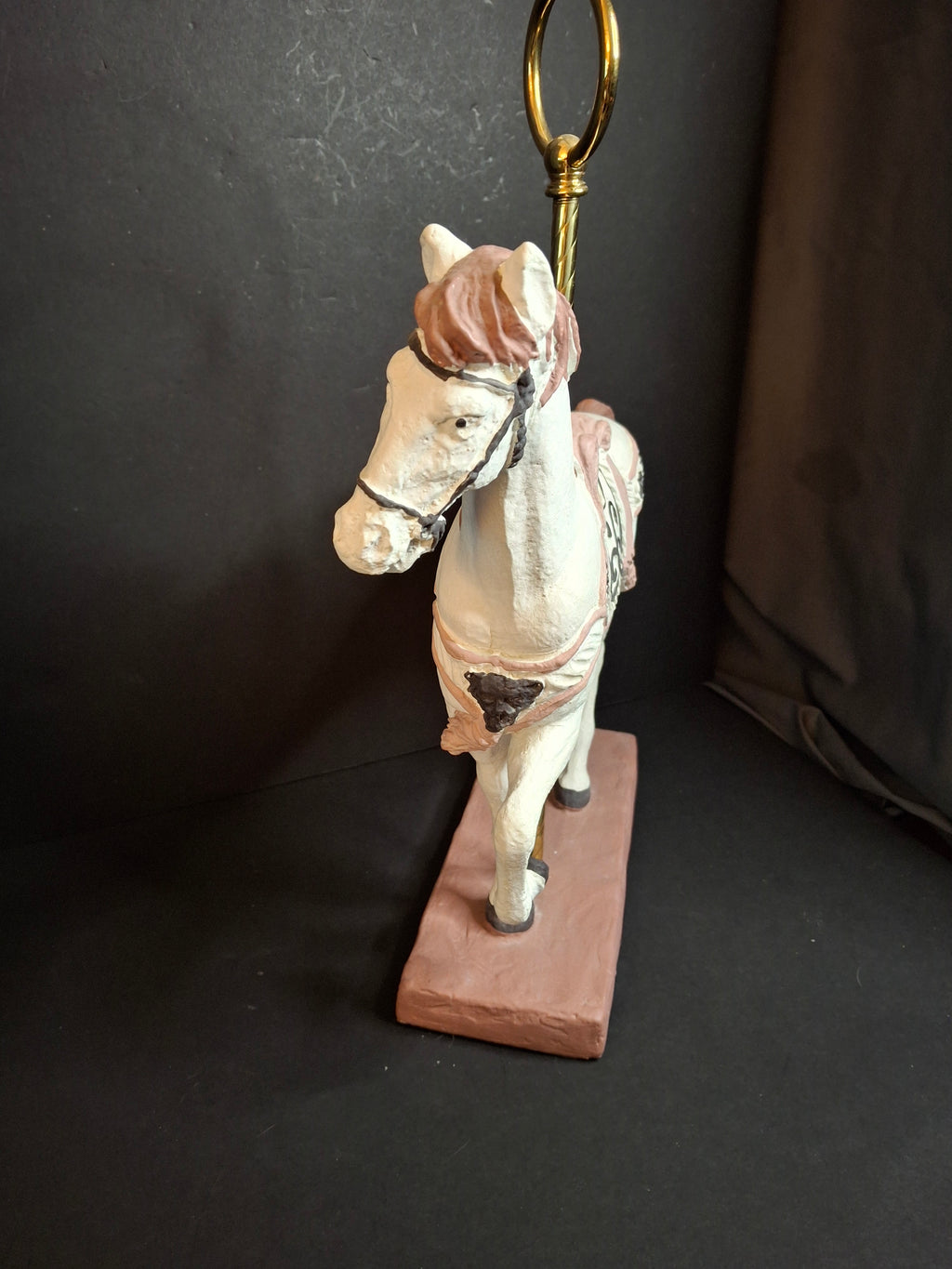 Vintage 1983 Austin Sculpture Carousel Horse Durastone Statue Brass Pole Ring Base 15"