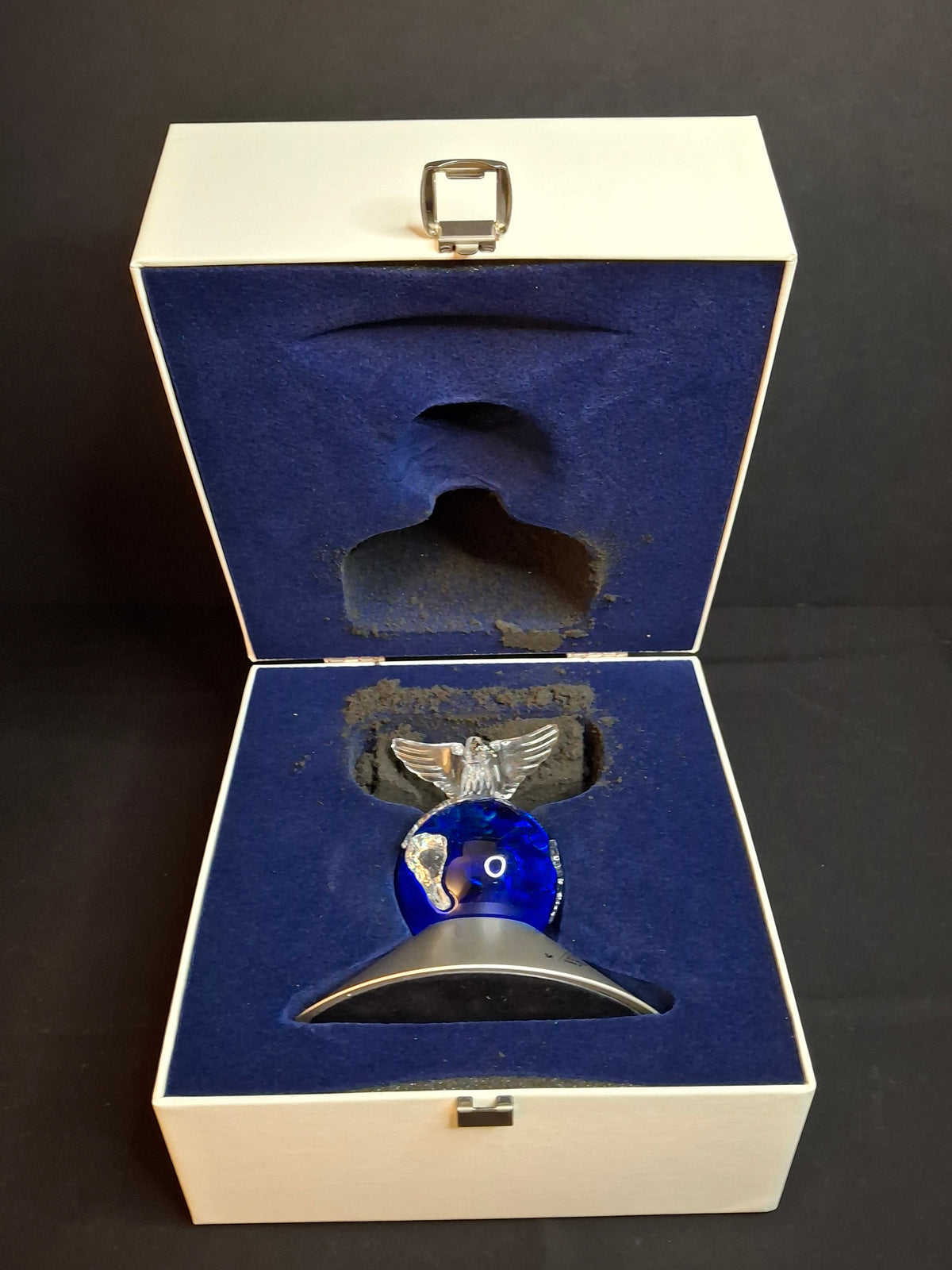 Swarovski Crystal Planet 2000 Peace Dove Figurine #238985 Full Double Boxed MIB COA