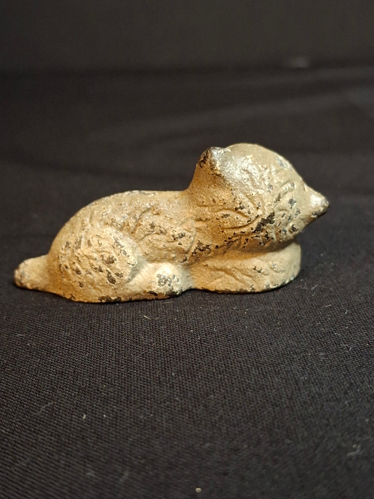 Antique Wilton Products Cast Iron Sleeping Cat Paperweight Original Paint 1920s Kitten